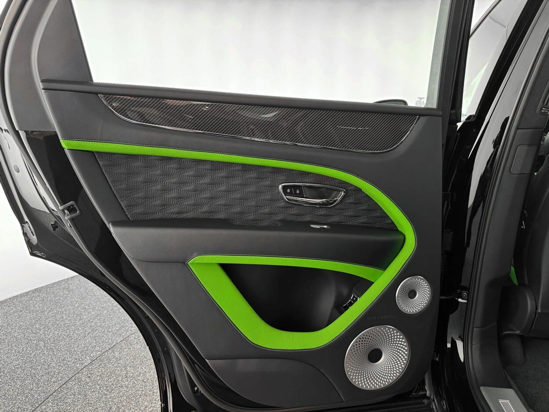 mph022_1933760261_de84ff904fdd93b34a551fedfd6be740_15083e3942