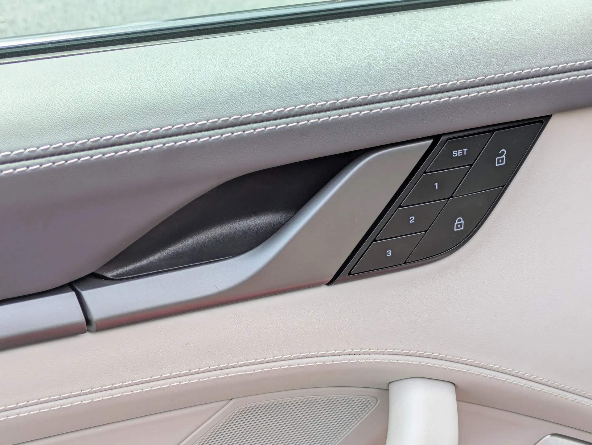 mph022_1940538559_0f0b32ef589d04ab8a90ddab14117b6ax_f6d2a48f07