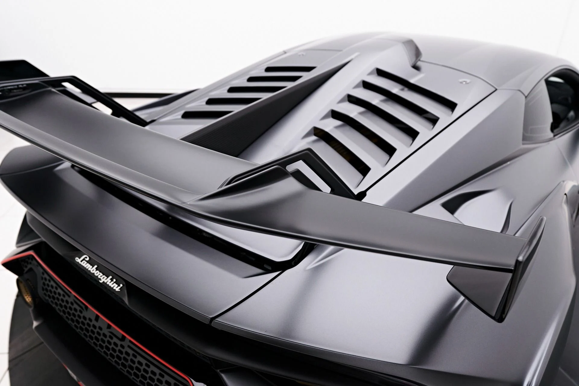 mph022_194078651_Used_2023_Lamborghini_Huracan_STO_Base_1696892071_05b0e428ff