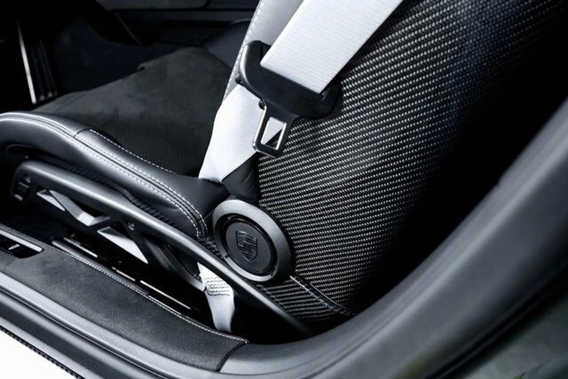 mph022_195263923_90d17f04b57087b089b6710232bda31fx_c89ee8b374