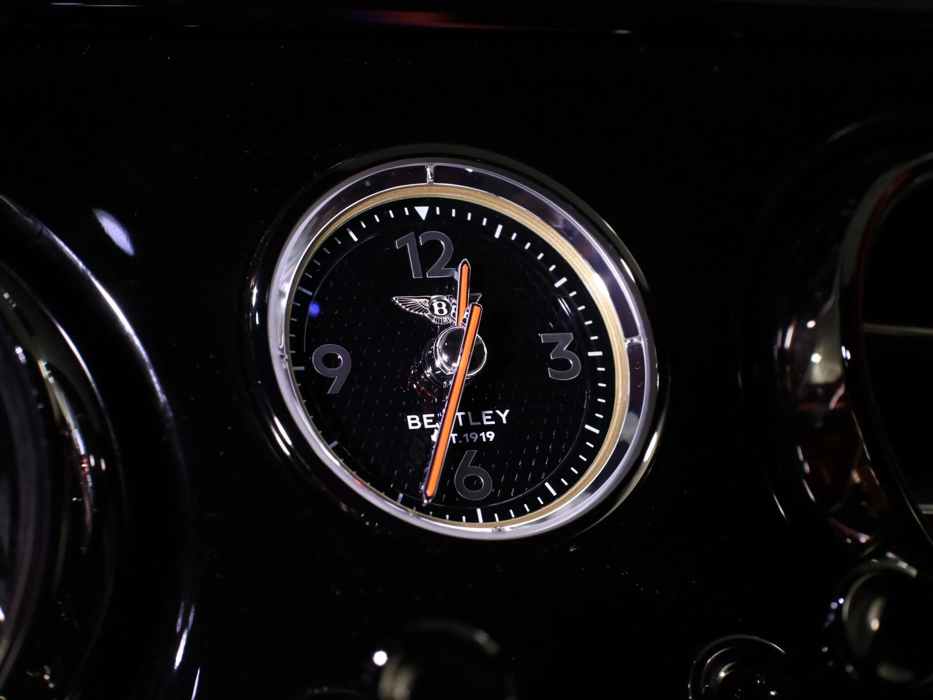 mph022_195285106_Used_2025_Bentley_Continental_GT_Speed_1746212440_5c8e295885