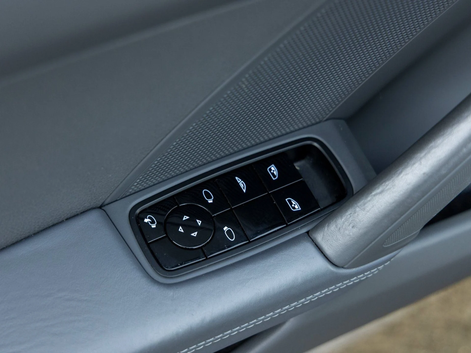 mph022_1953354944_23_1d86a0fcd7