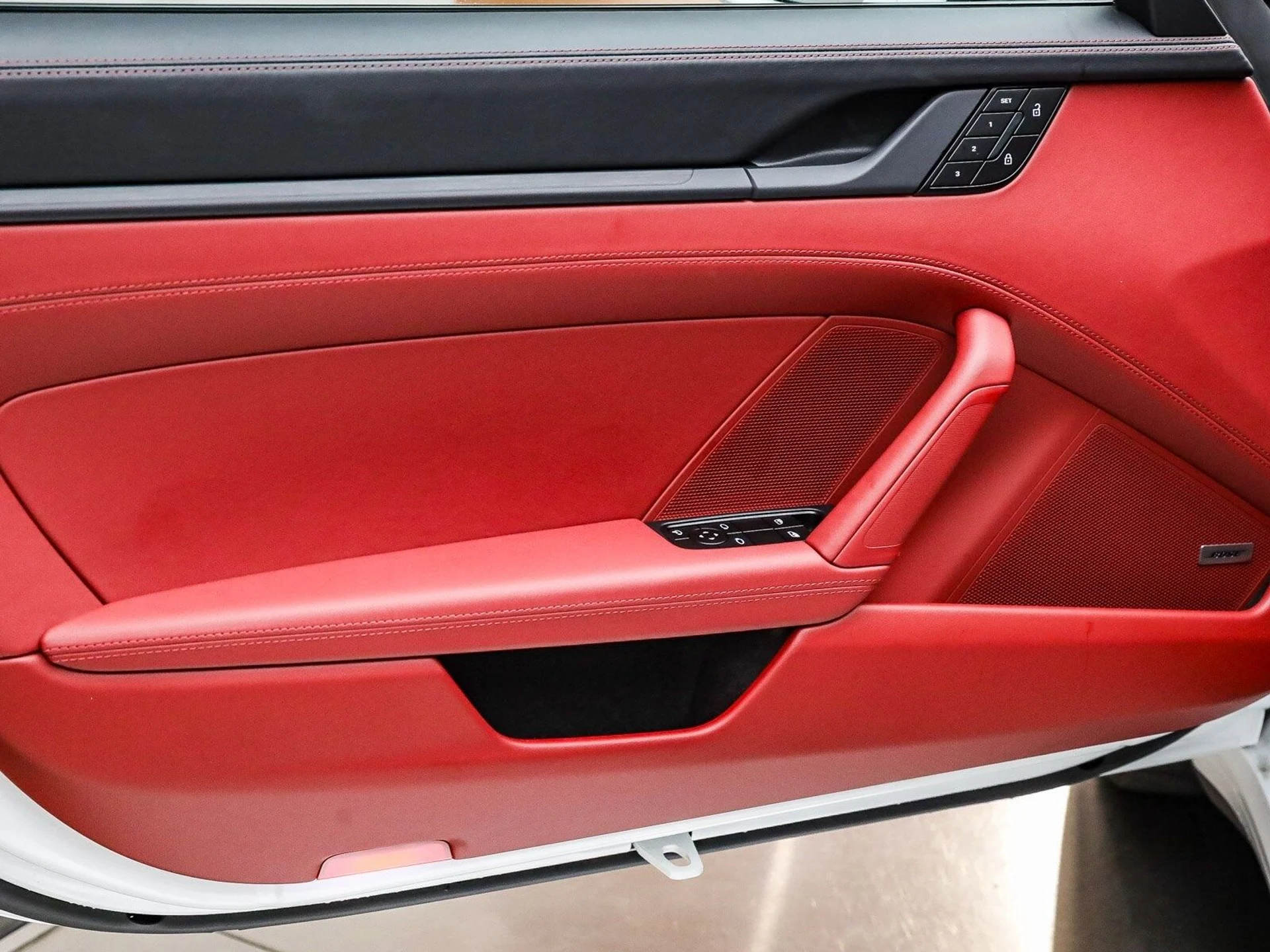 mph022_1955741145_fc8d036687c03b04786825438aaab24dx_c81321f112