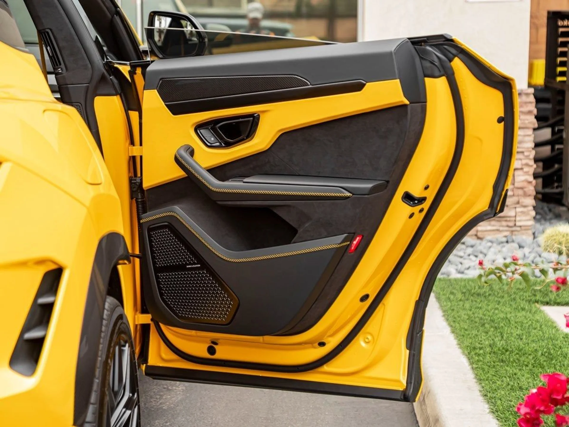 mph022_1956325818_23_601df406ca