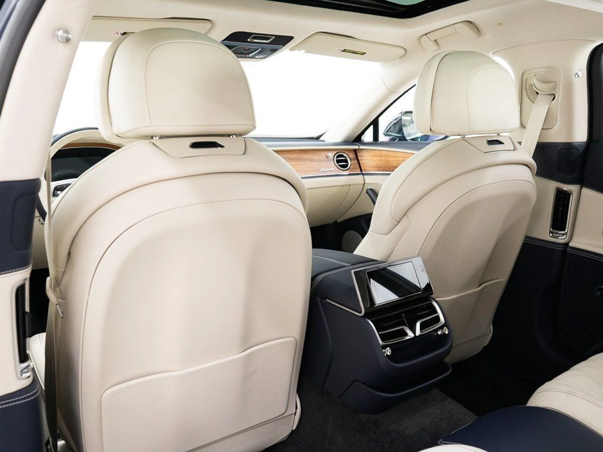 mph022_1964122323_e15f58b5c64c212a388c79f491042470_41d6a90f5a