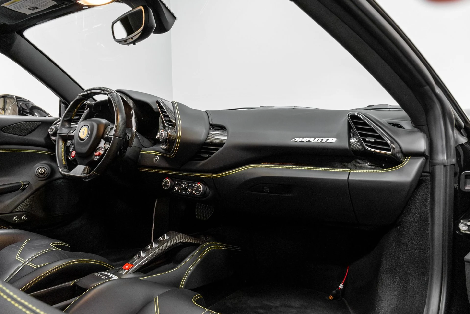 mph022_1970586848_Used_2018_Ferrari_488_GTB_Base_1771040686_378e615f95