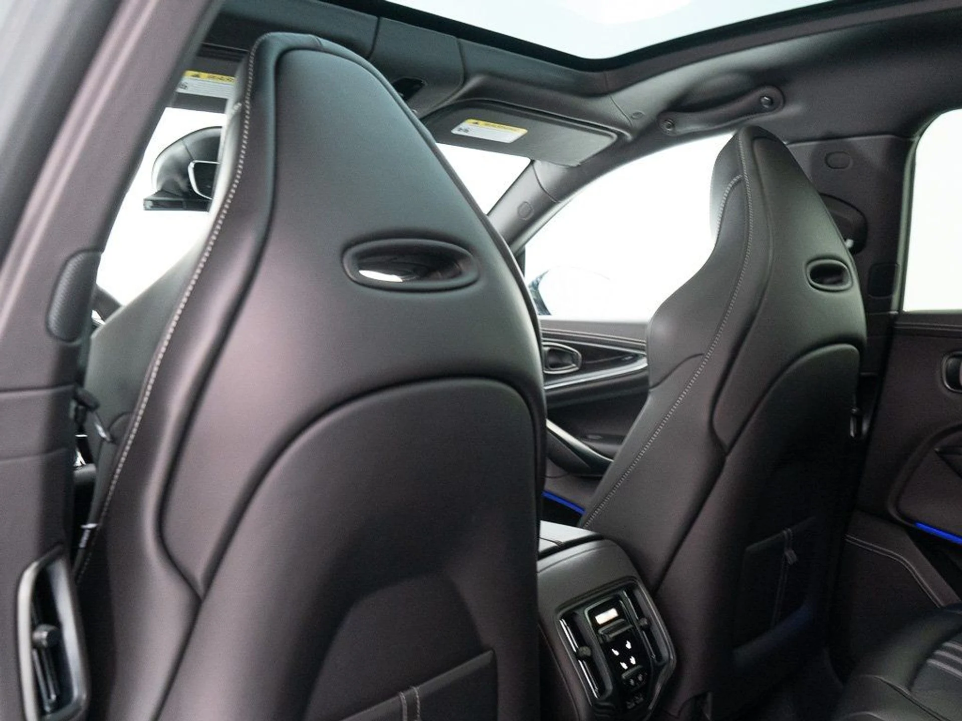 mph022_197530422_8869727608376a3ce746f018c8dcade5_9ee6da2573