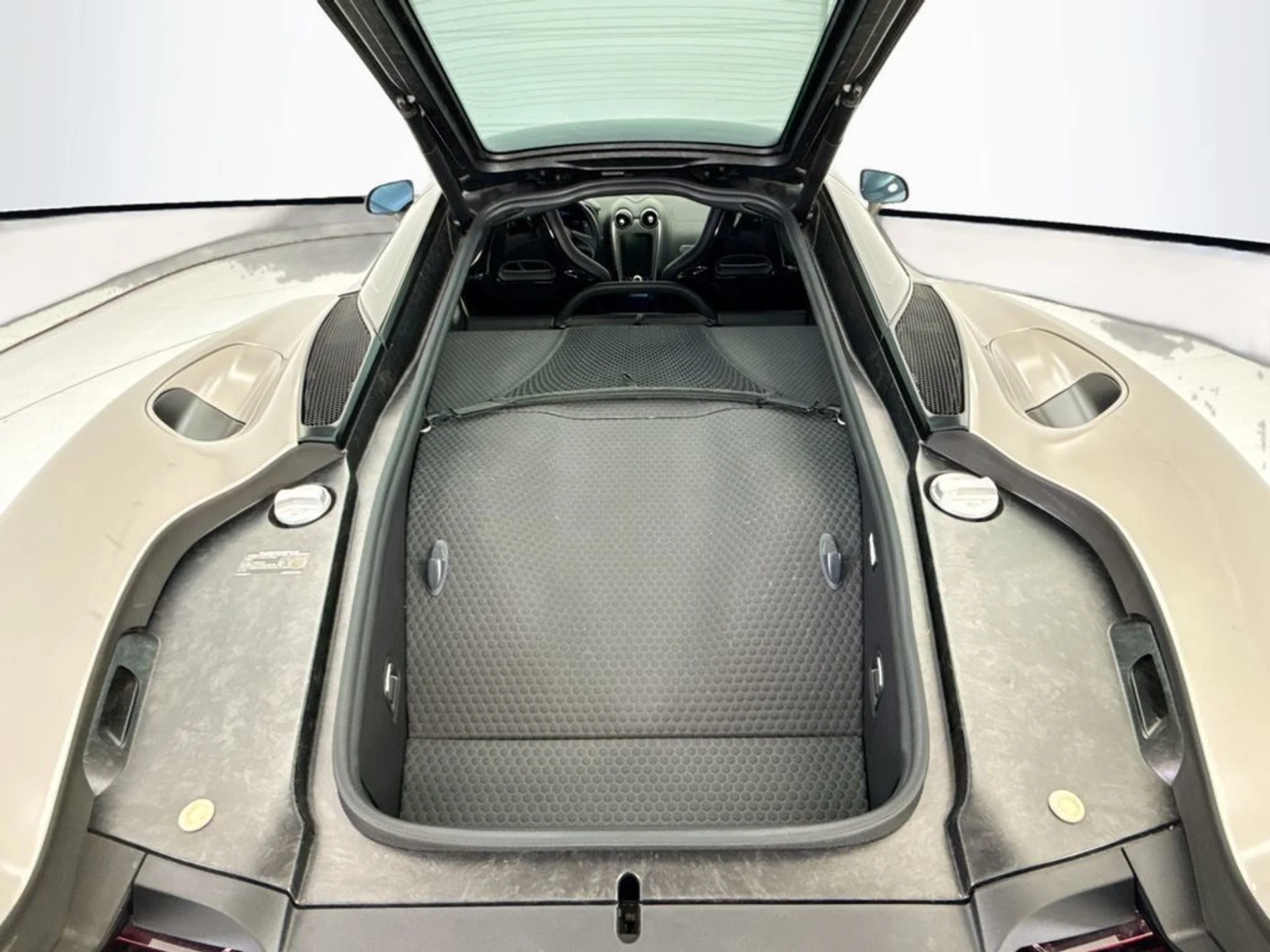 mph022_1976498257_used_2020_mclaren_gt_coupe_8119_23017513_23_1024_4bfc65e6a5