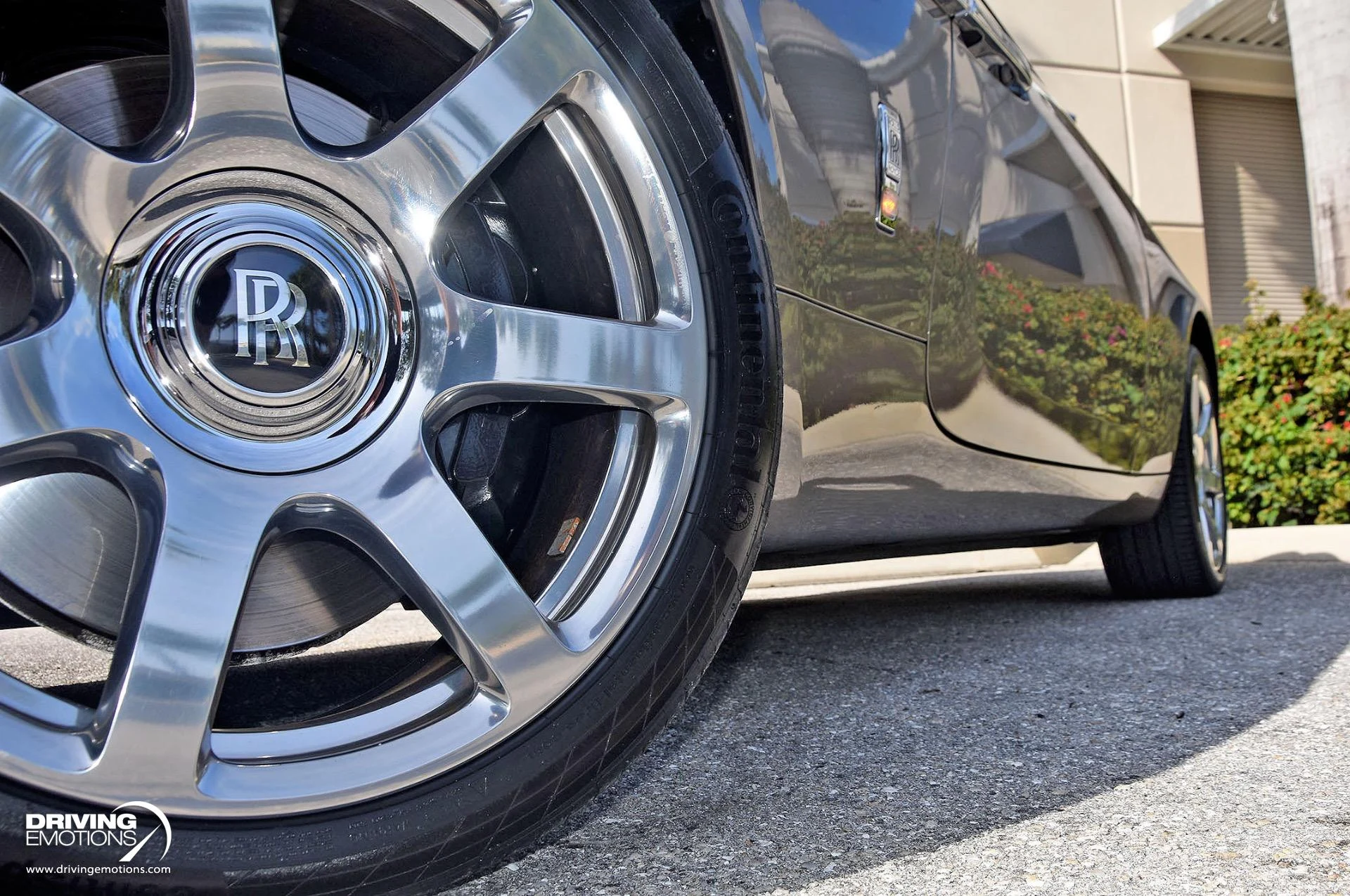 mph022_1977622141_883_p23_l_1b671c7ba4