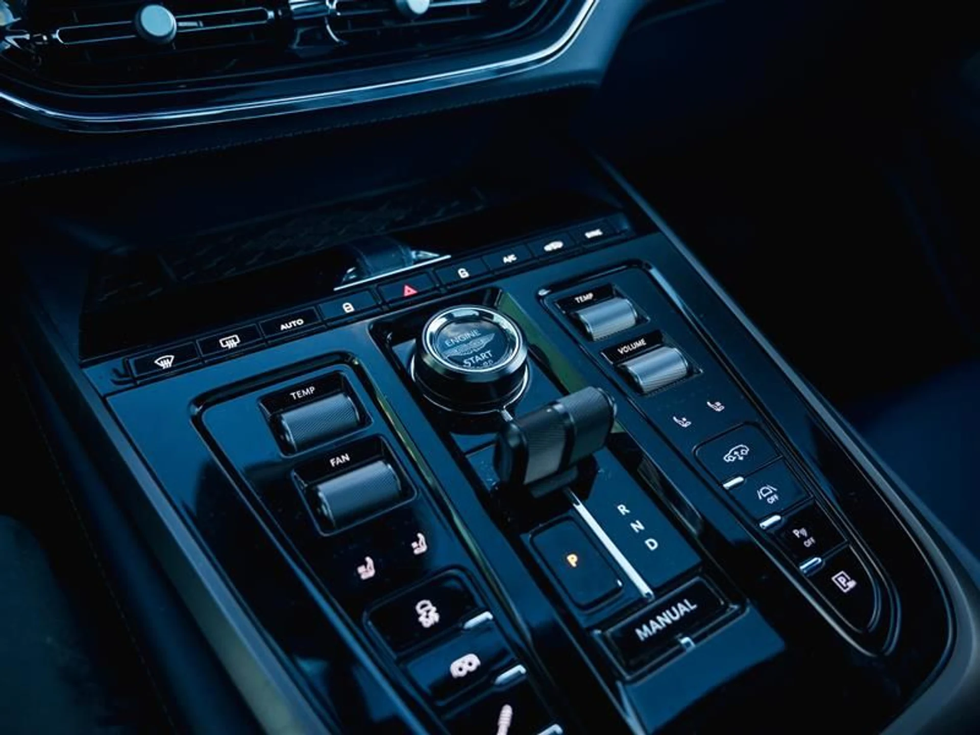 mph022_1980579112_py1m3bqa_29f9e62679