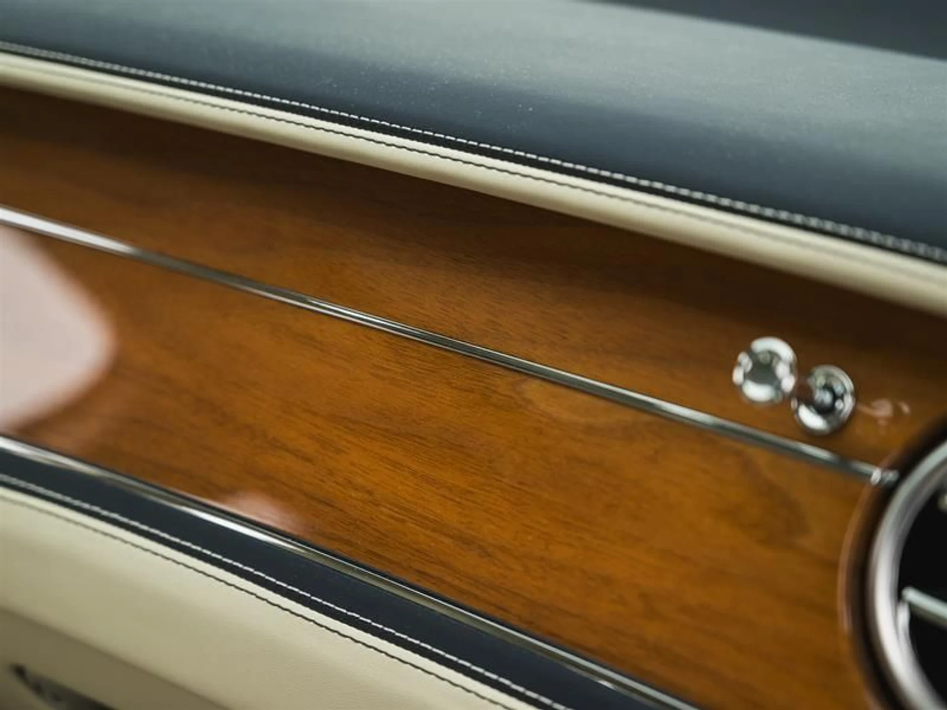 mph022_1980693801_w0favs1b_7751d290f5