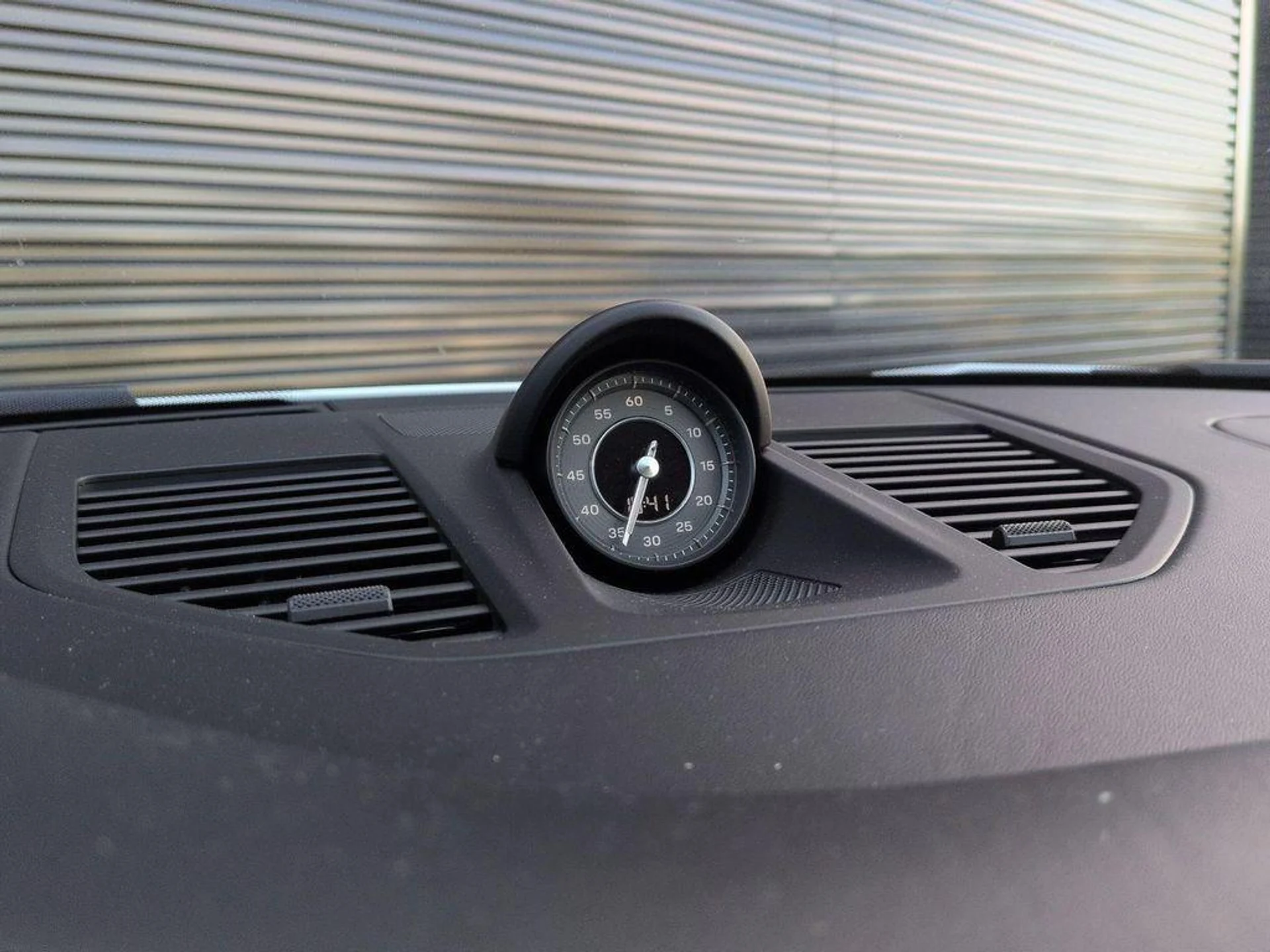 mph022_1982783280_j_O4_GQIT_Aq_X_Eq_31_LF_CF_5_w_A_Ua_U_a642c49bf2