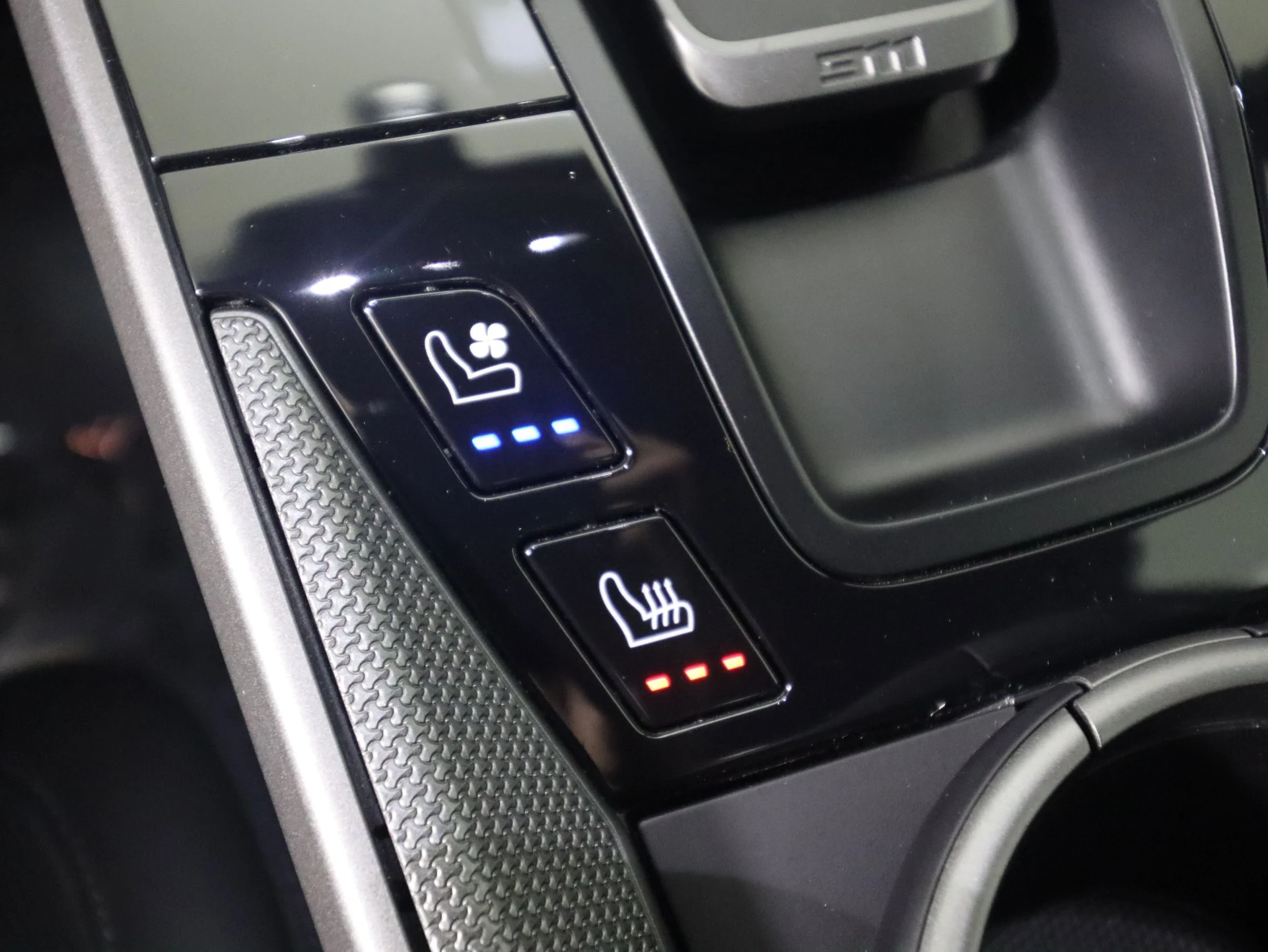 mph022_1984459254_e54837c177225b14ec36783bc93d3ff6x_e66e956a07