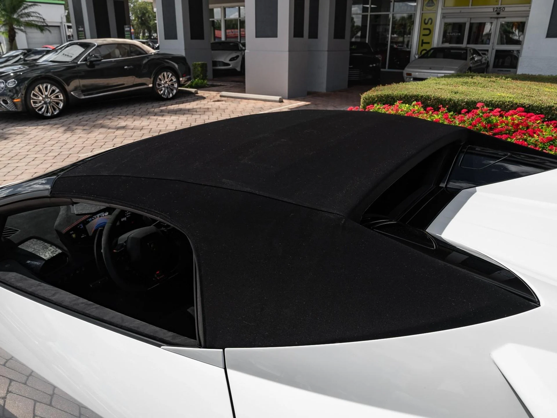 mph022_1995578940_Used_2018_Lamborghini_Huracan_Performante_Spyder_1761599144_c495244387