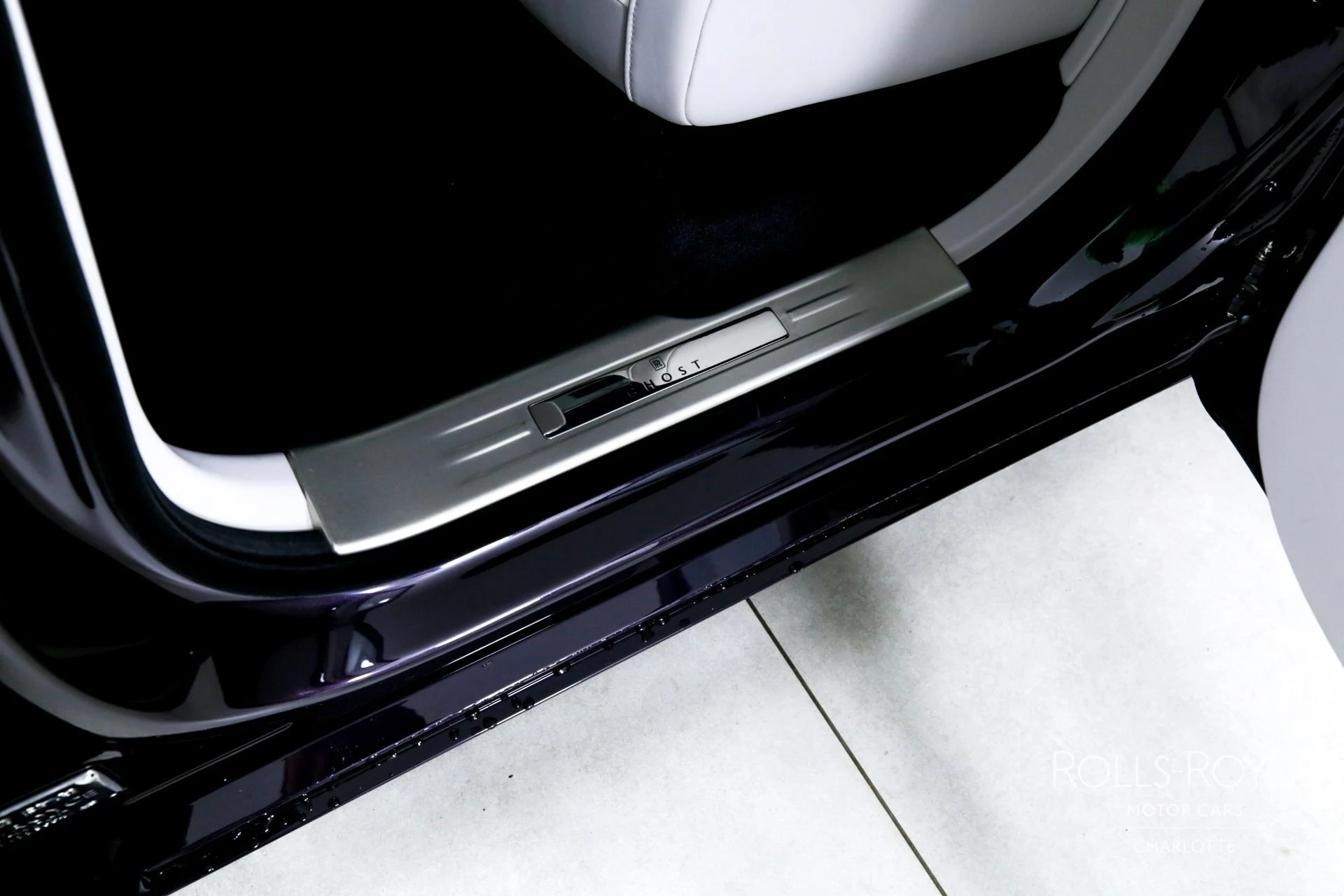 mph022_2013949275_Used_2024_Rolls_Royce_Ghost_1745266805_42b9b6c05e