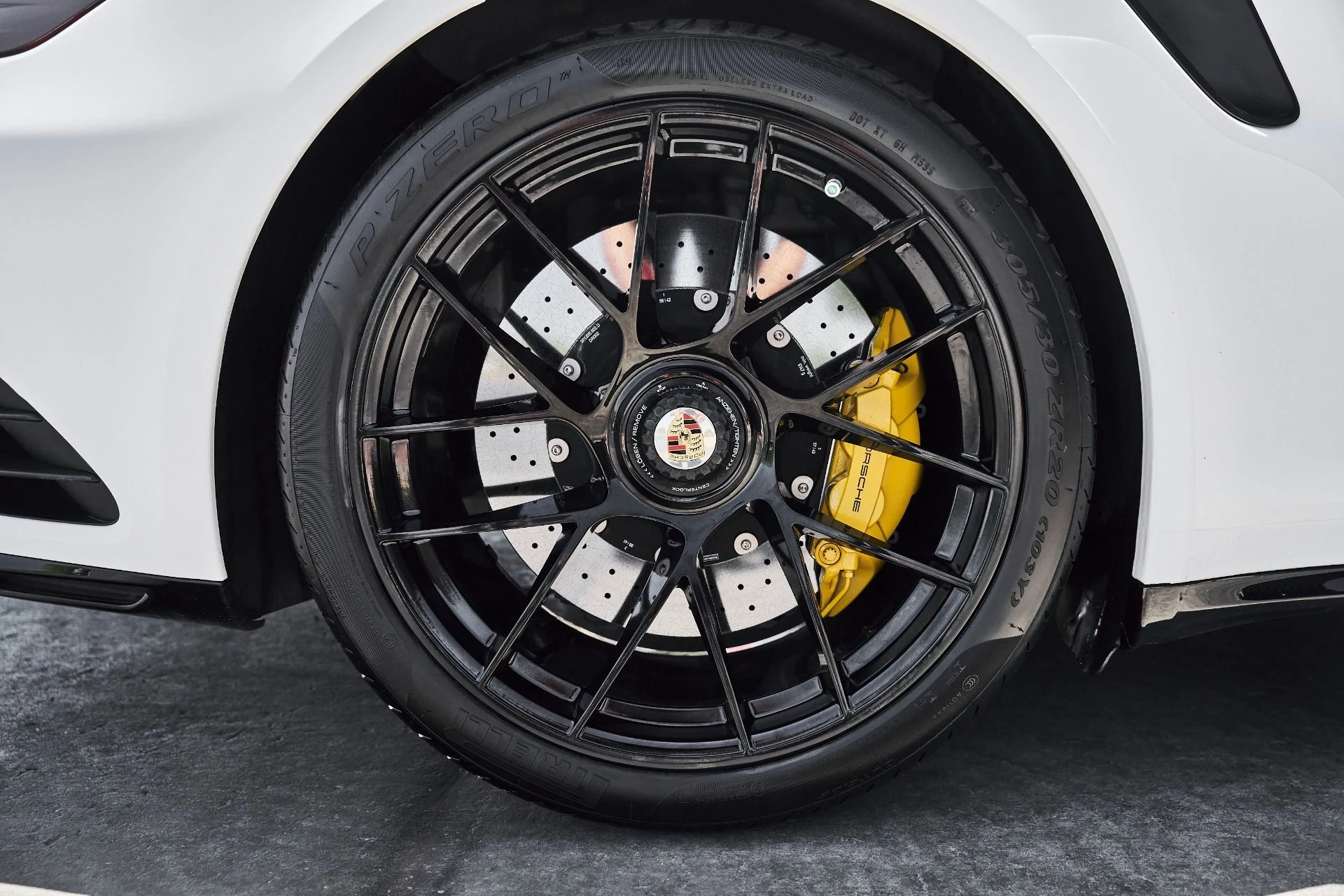 mph022_201815207_Used_2019_Porsche_911_Turbo_S_1781225409_df87a71333