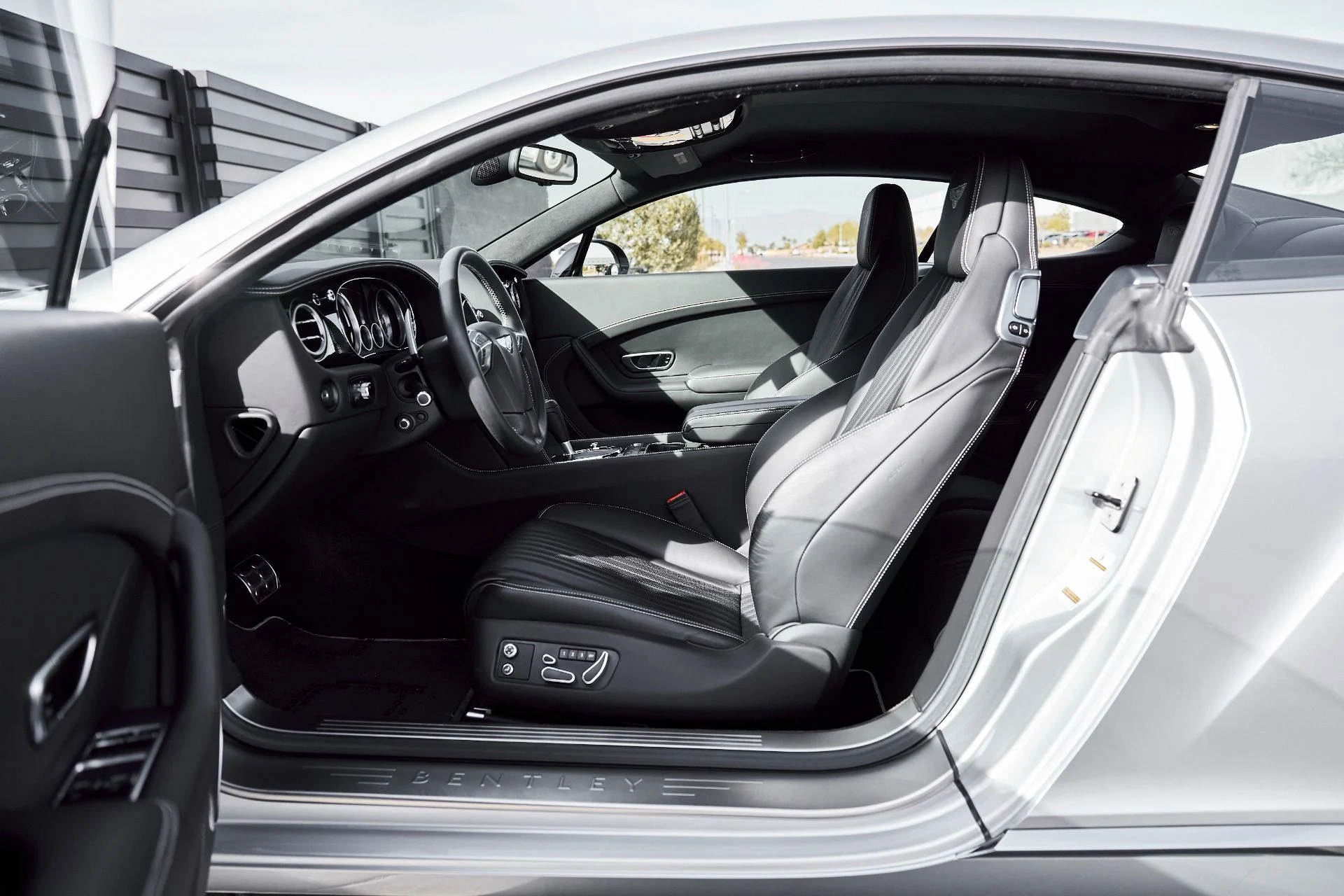 mph022_2022054984_Used_2016_Bentley_Continental_GT_V8_1771989019_e9821c685e