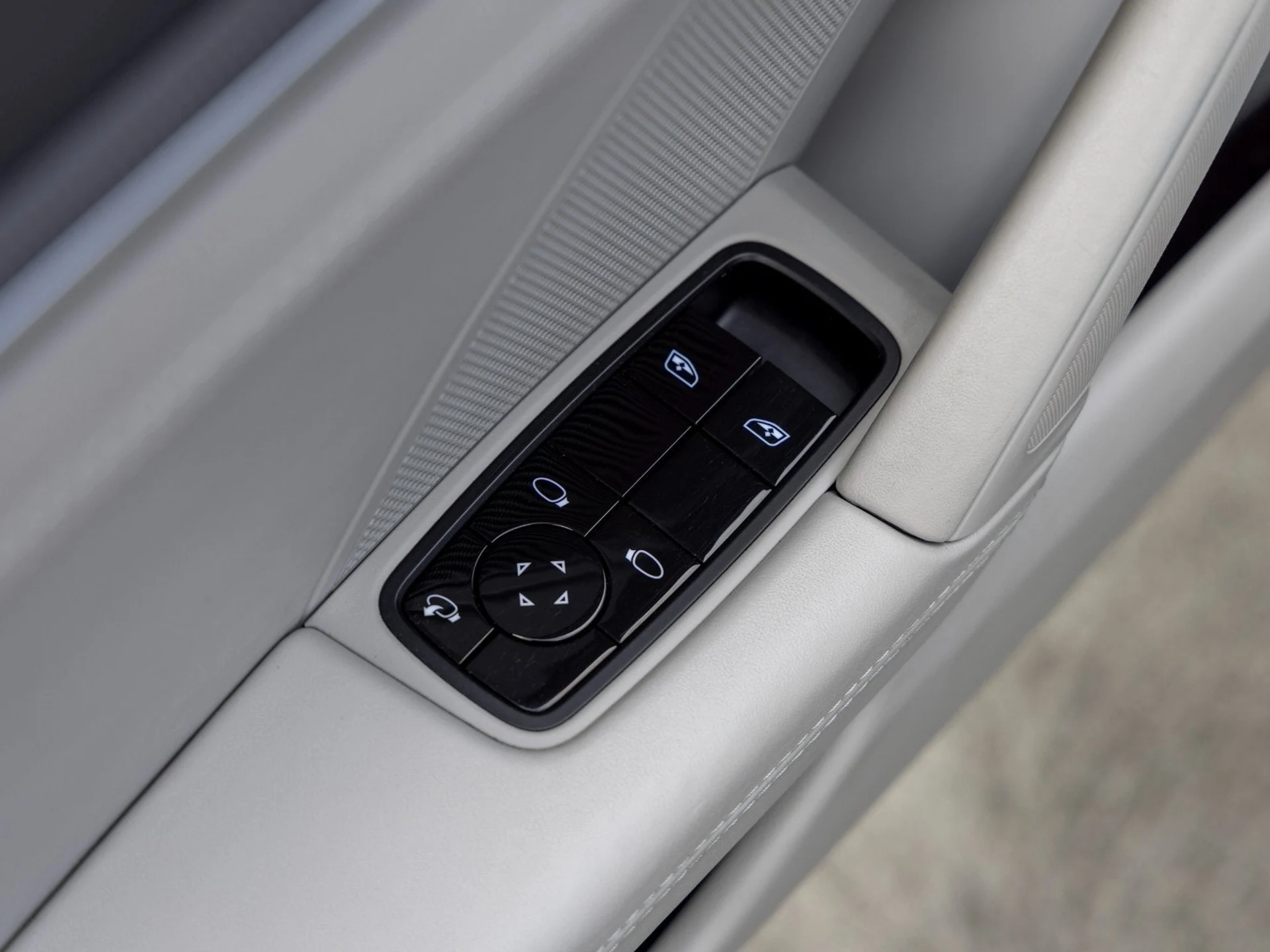 mph022_2025798159_23_b6edb5c591