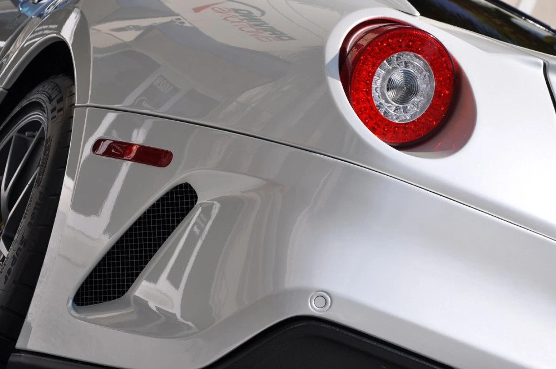 mph022_2029643916_81_p23_l_f1f3a6b448