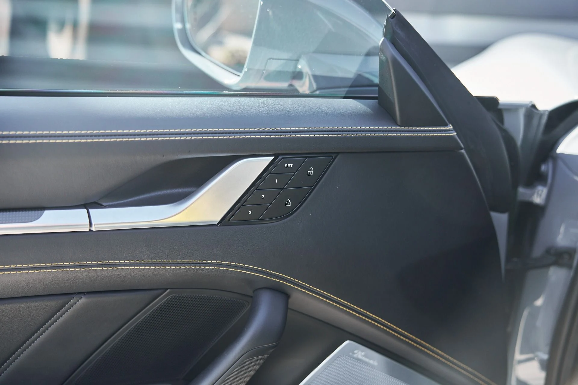 mph022_2033556018_Used_2023_Porsche_911_Turbo_S_1762306925_420fabc352