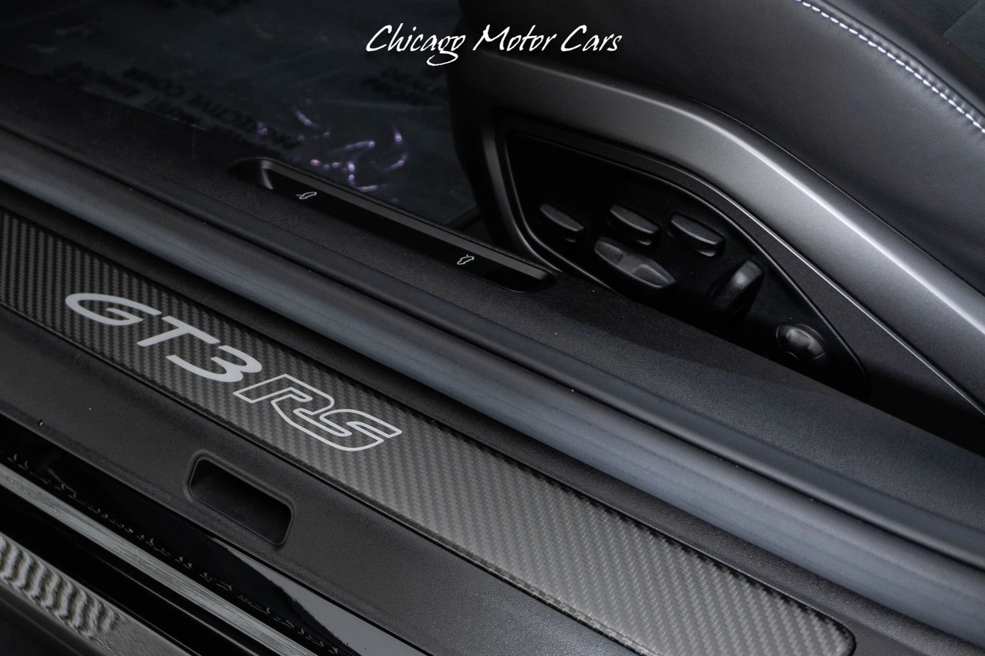 mph022_2035321574_13199_p23_l_cb59a76106