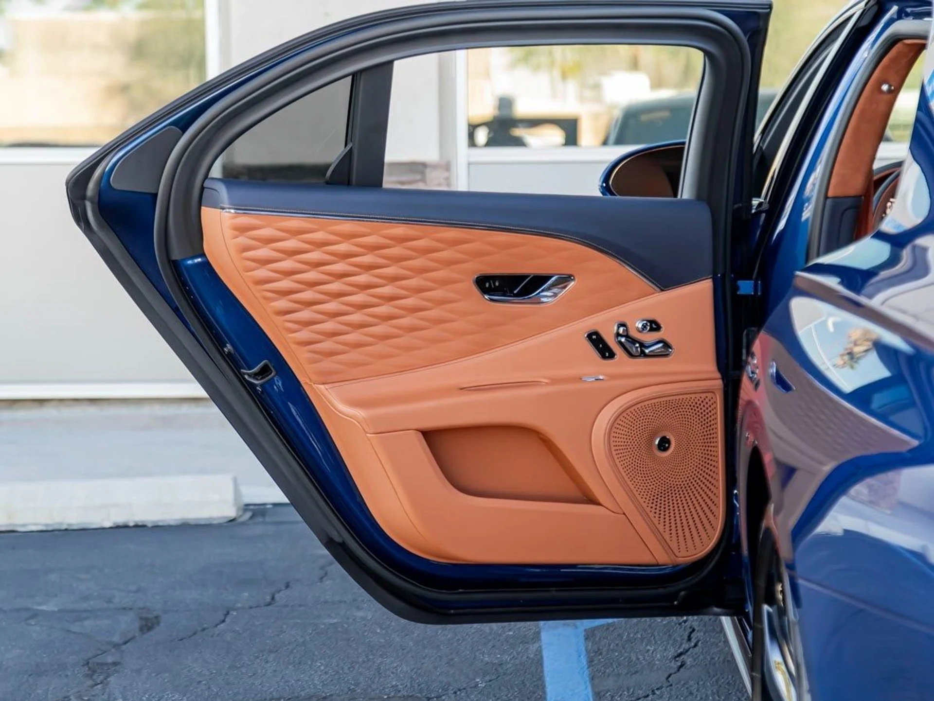 mph022_2035823078_23_b5daeb2c89