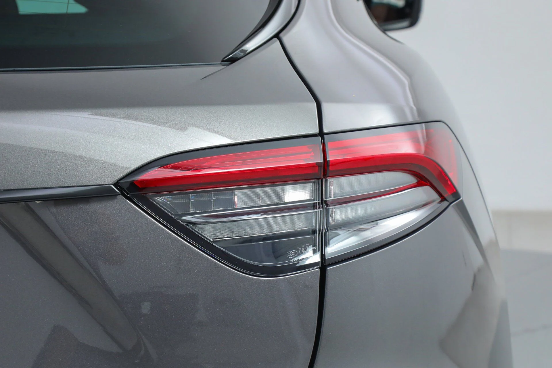 mph022_2042275023_94d17f4509e128b160df3616848c4a75_5ce587b4ec