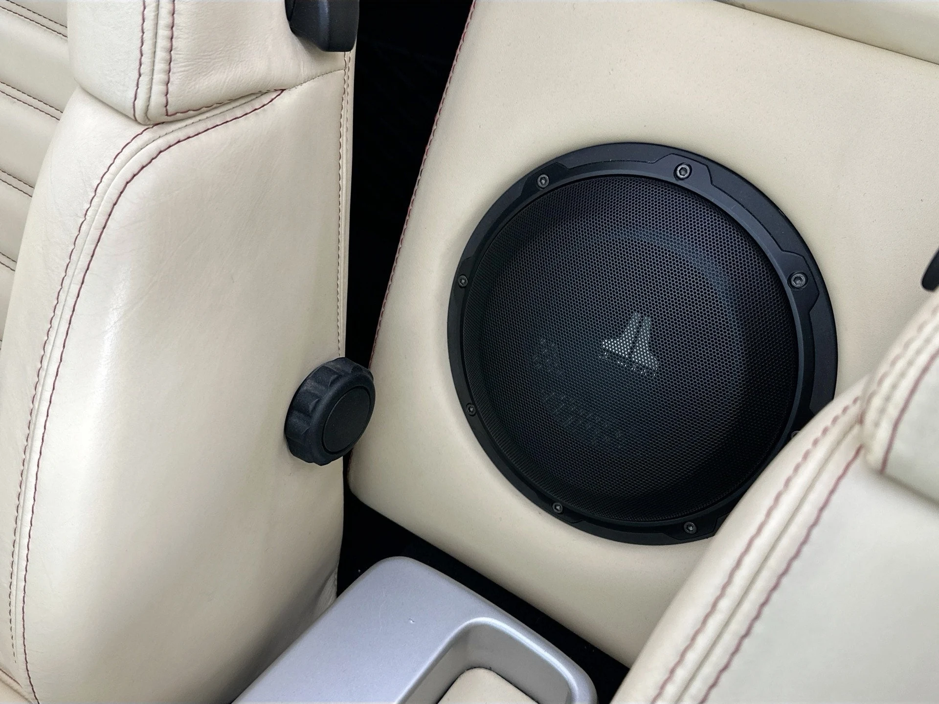 mph022_2046469481_23_db5f4306a0