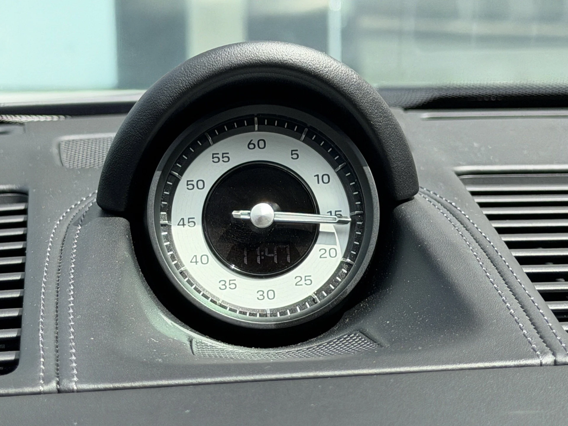 mph022_2048557135_85bb76740220c90e52afb02f997d2157x_2f31eb1b6b