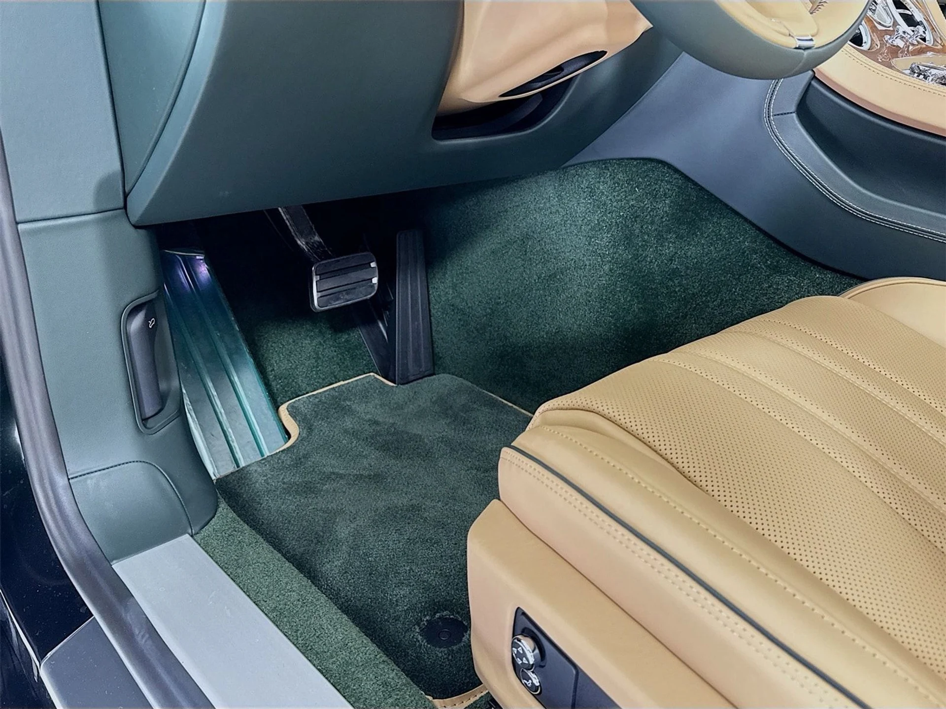 mph022_2050141939_ebc0a258c9989fde6a45cba95953ee17x_ba8d8d1a42