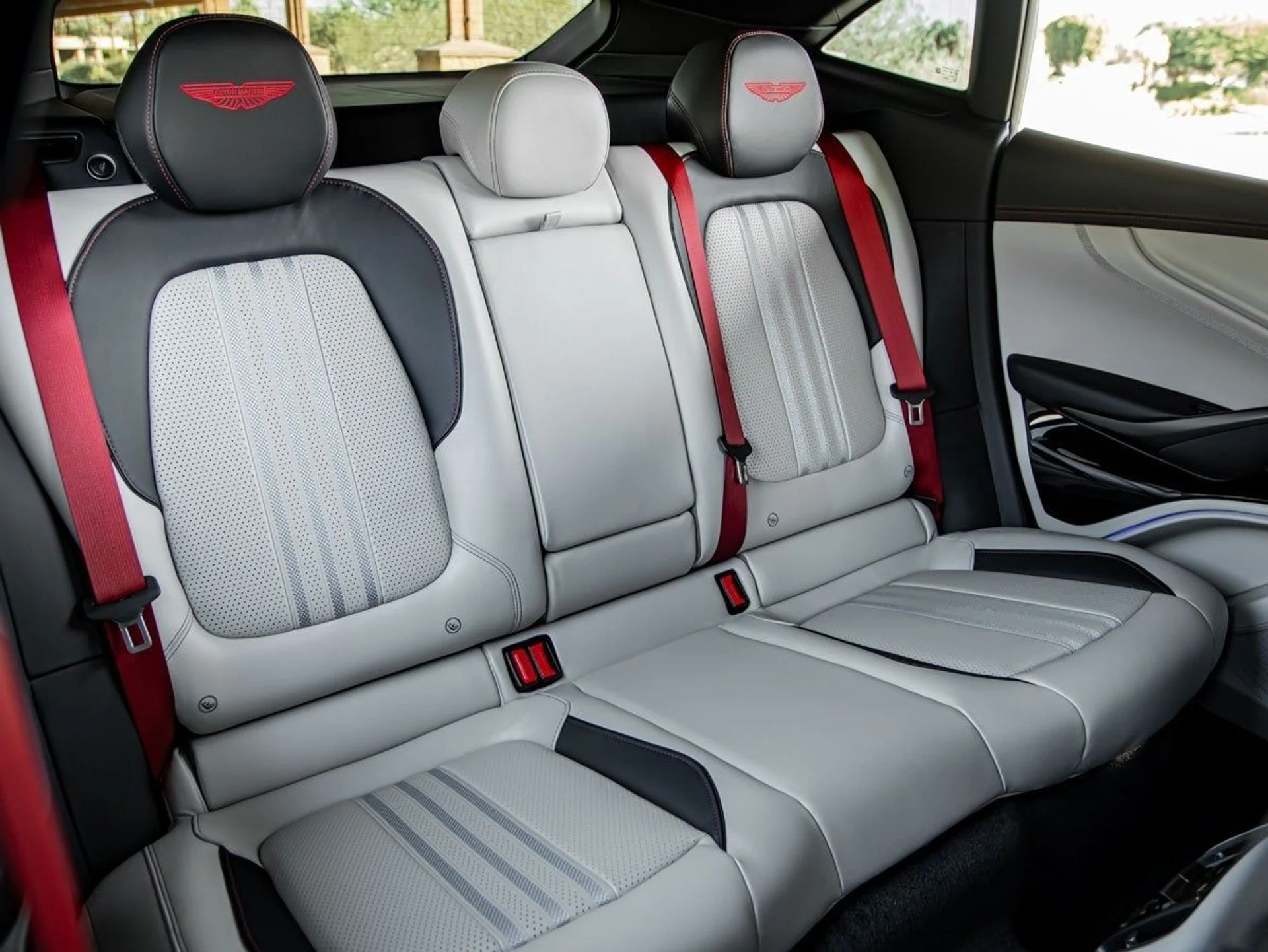 mph022_2057690729_23_ff96623db9