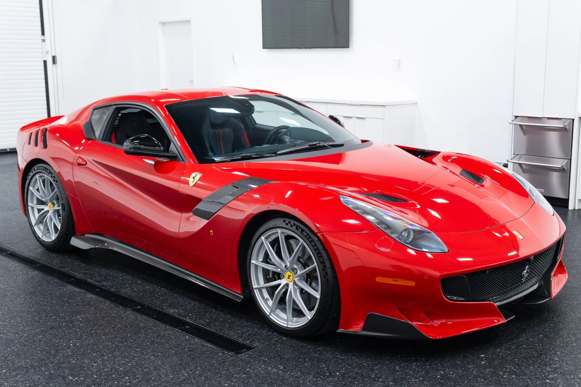 mph022_2058789959_Used_2017_Ferrari_F12tdf_1788471792_363556ebc2