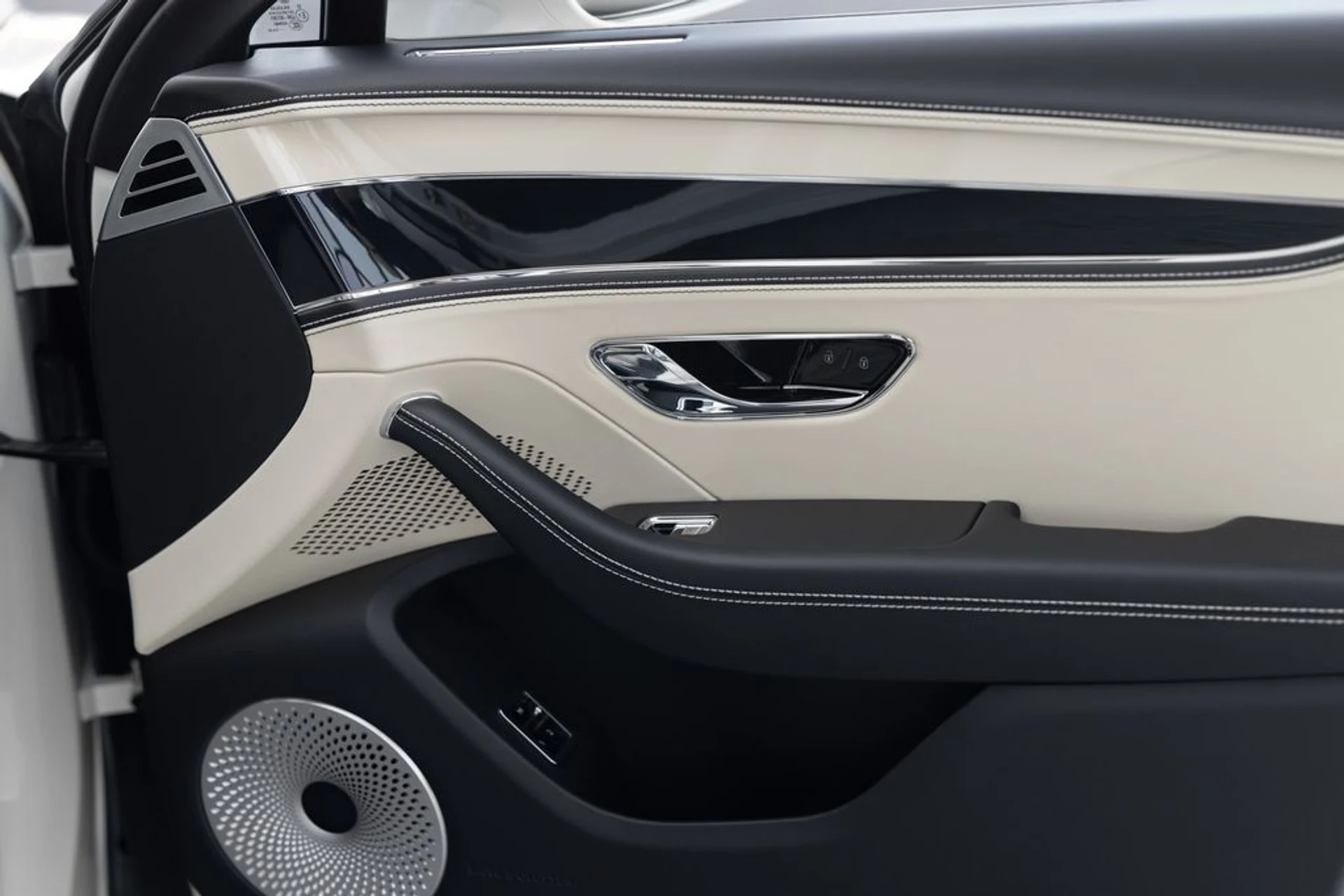 mph022_2058830228_5cb94a100b10498839f0ec25fd713f43x_f41b0da418