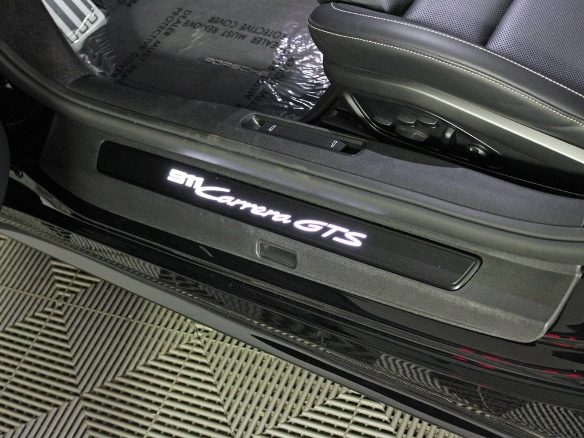 mph022_2059878748_23_e84a9e662f