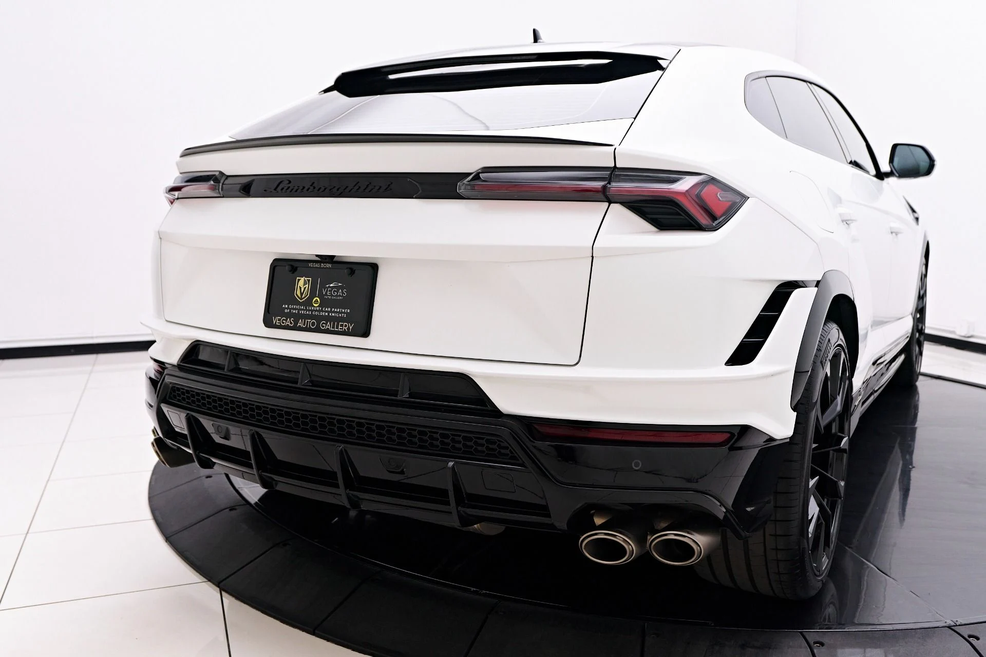 mph022_2062848877_Used_2024_Lamborghini_Urus_S_1751401874_1cfcbb140d