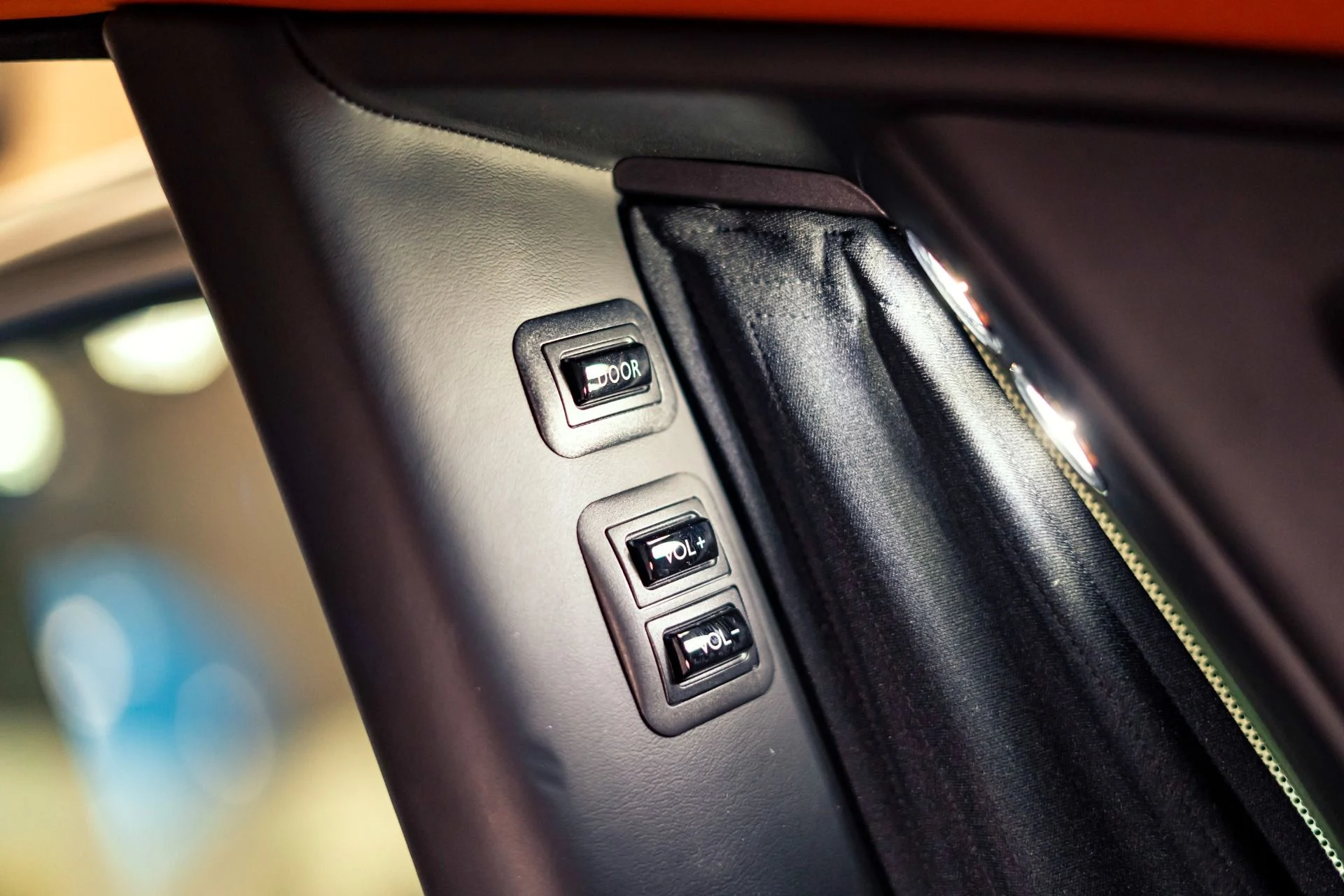 mph022_2063246405_Used_2018_Rolls_Royce_Phantom_Mansory_Edition_1780351839_5b6fd7058e