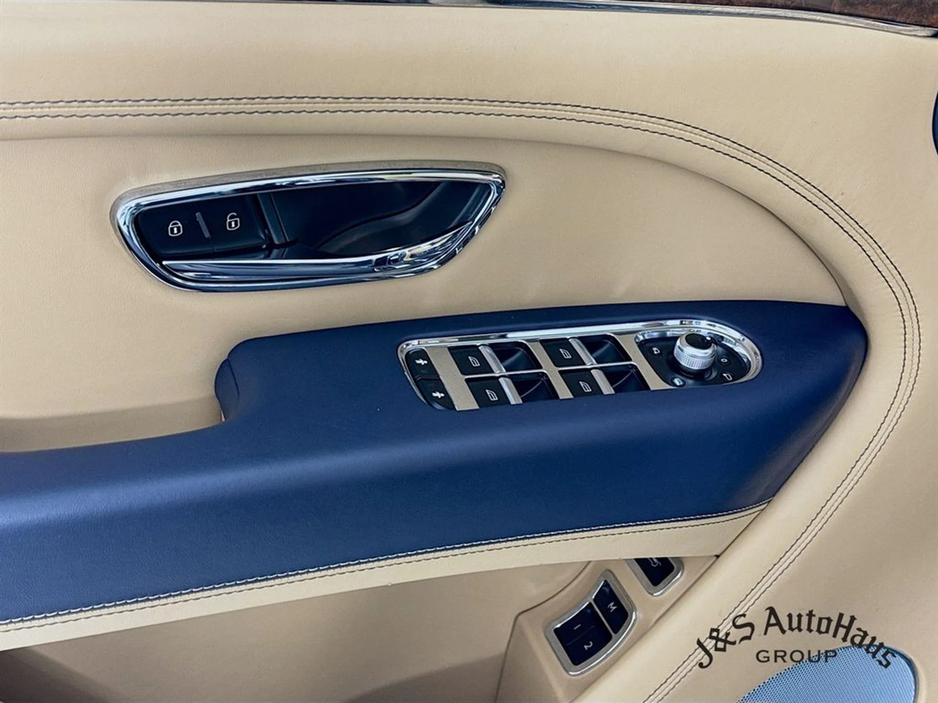 mph022_206709063_2h33hsc5ur5mjq1nf84zh09bb9bh_eee0871baf