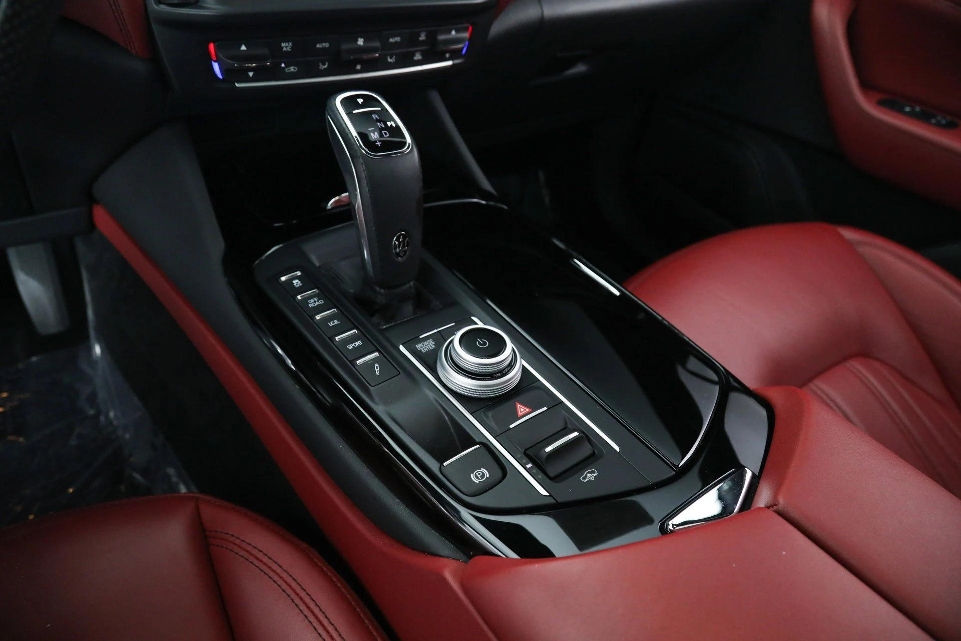 mph022_2075588337_9016ff34db28492d8a8b15df318c668a_070302f231