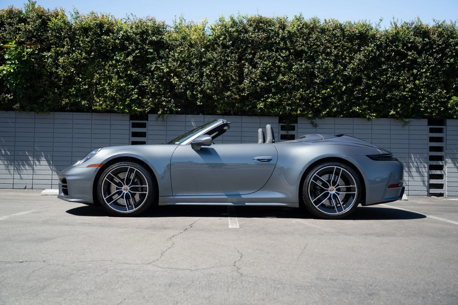 mph022_2075909884_Used_2025_Porsche_911_Carrera_S_1757361864_7942fb9e44