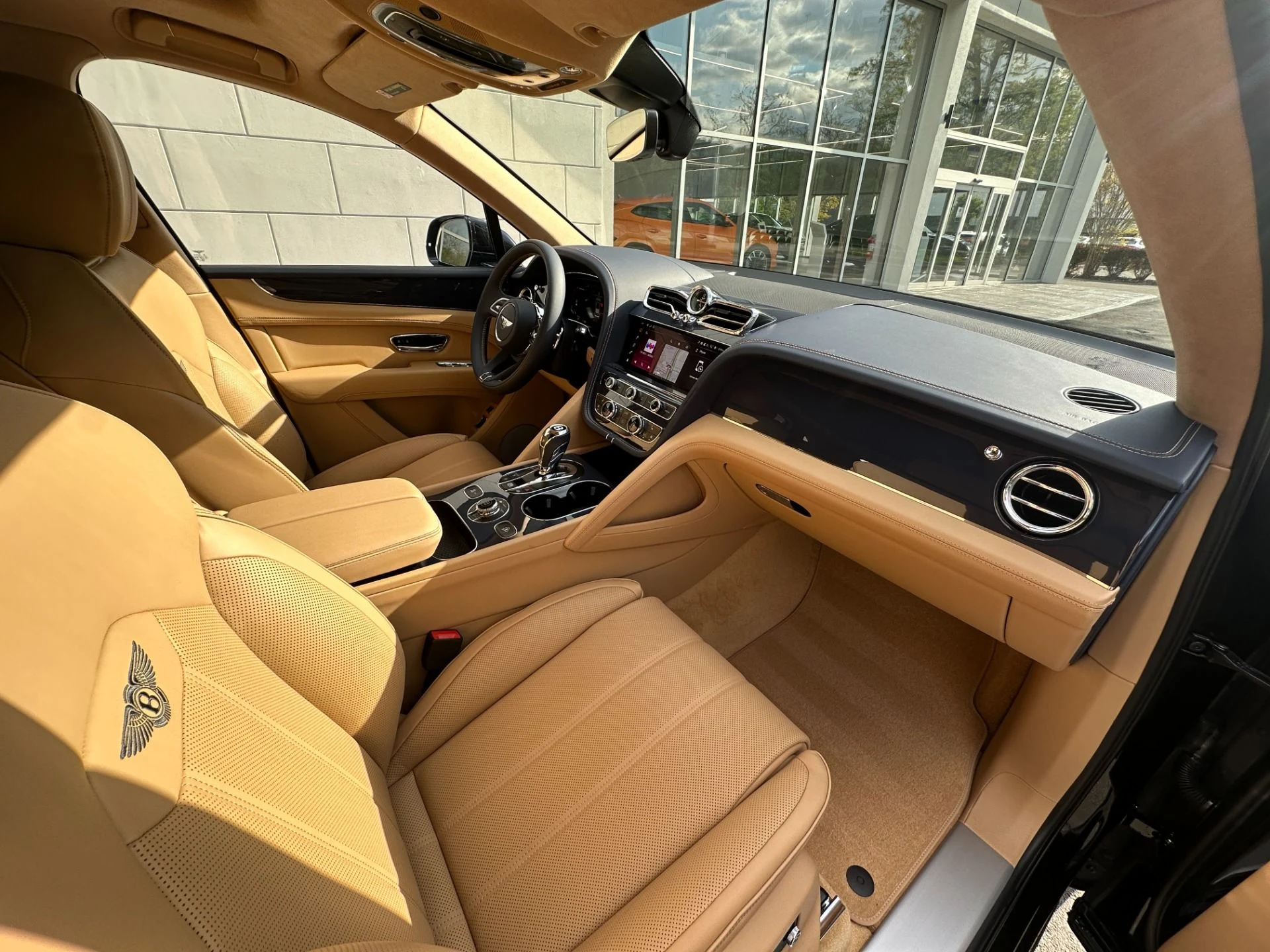 mph022_2077940387_Used_2026_Bentley_Bentayga_V8_1786136528_74efe8a371