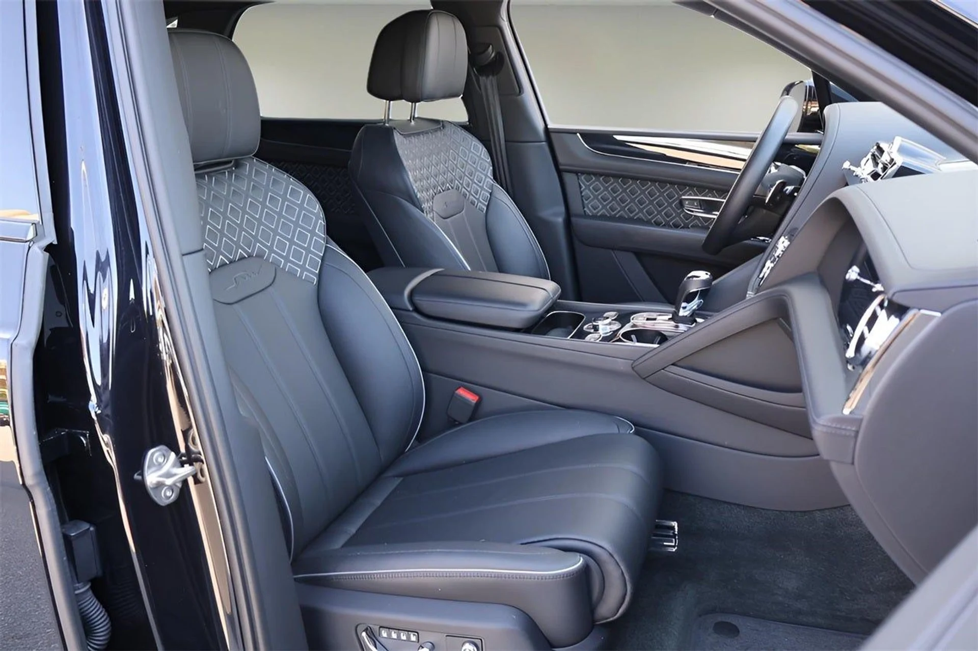 mph022_2081803592_23_bd3db347f9