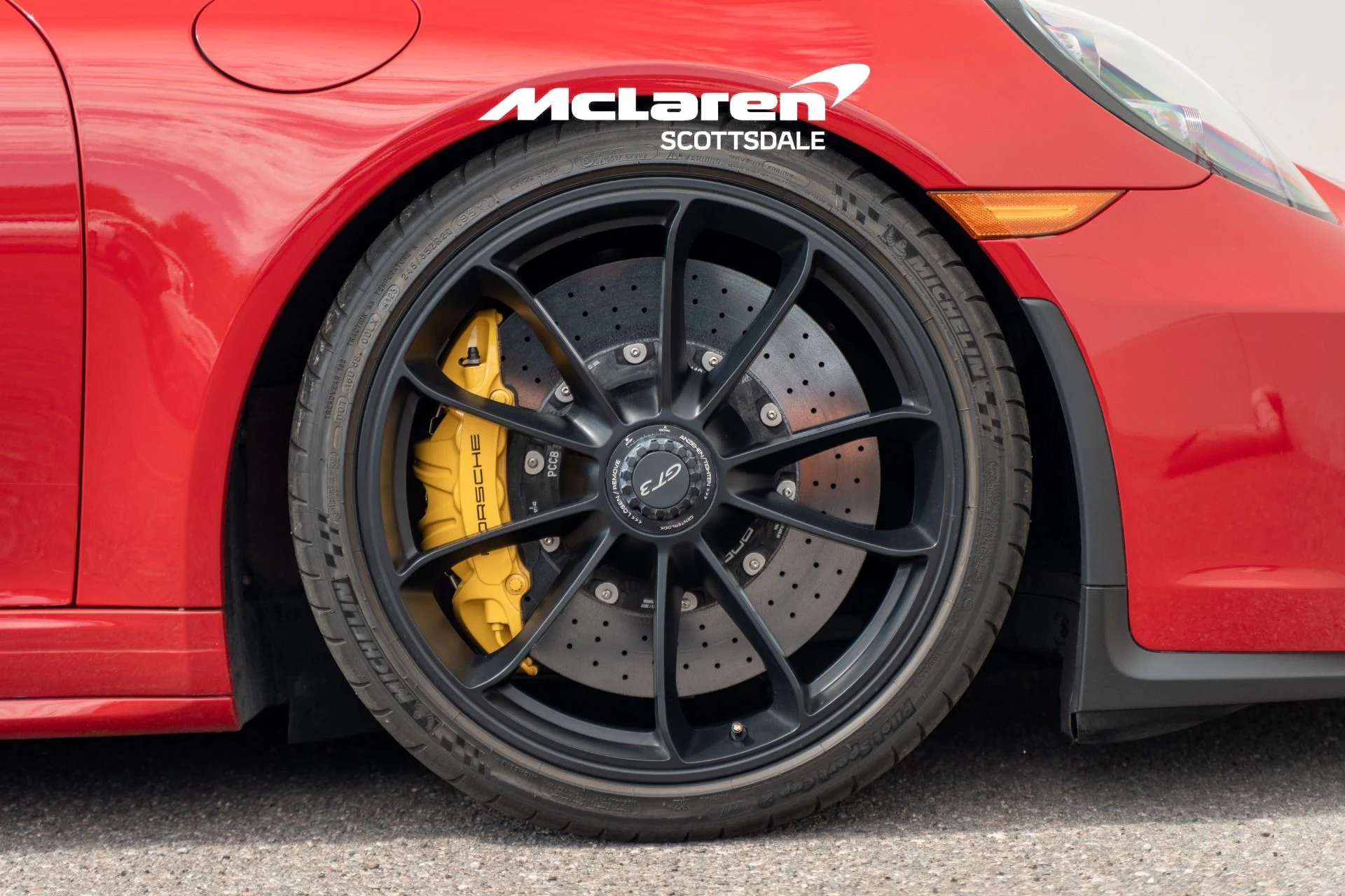 mph022_2082761884_Used_2018_PORSCHE_911_GT_3_1760124140_7beea27203