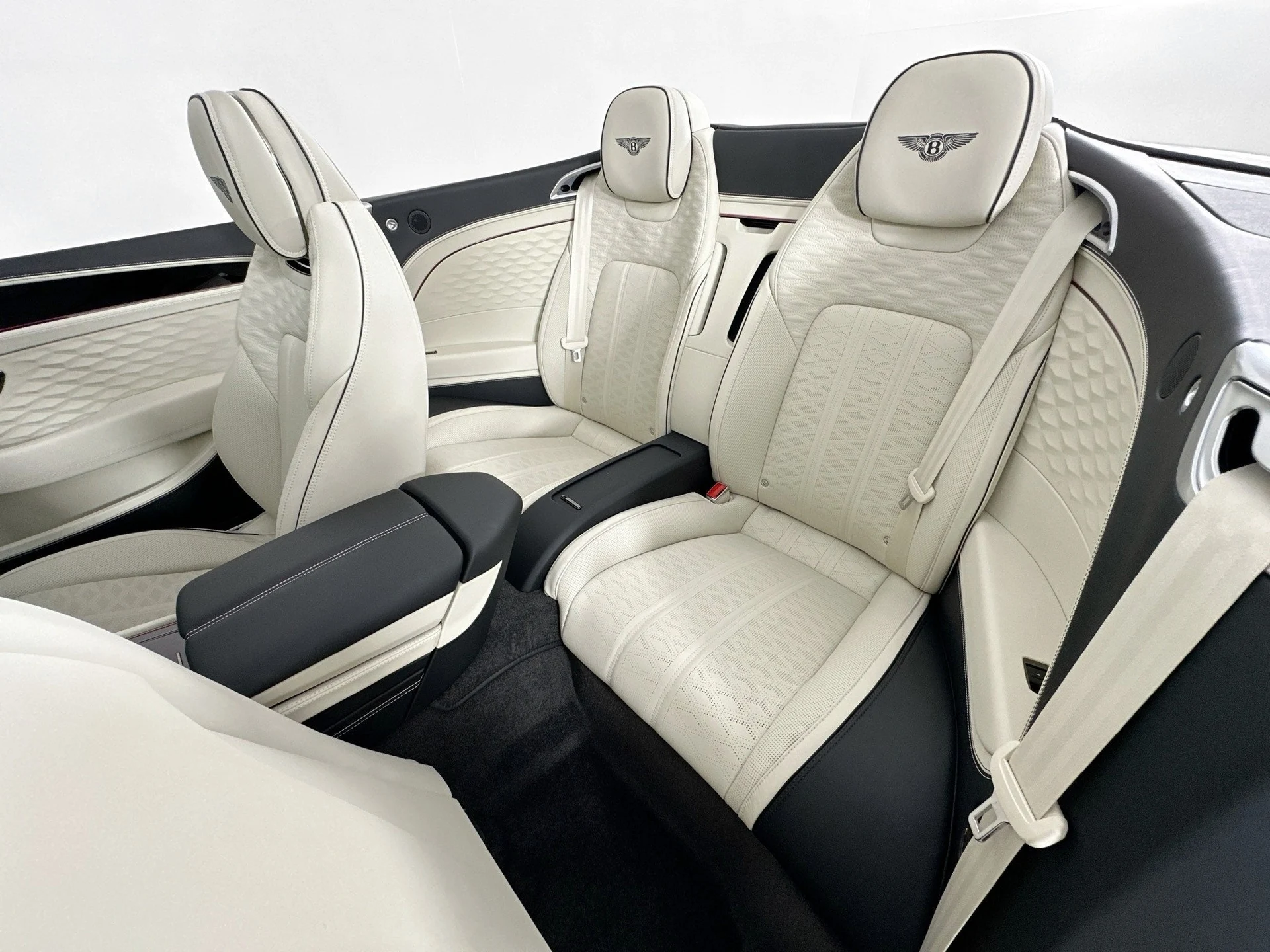 mph022_2084949919_23_2bb17c2789