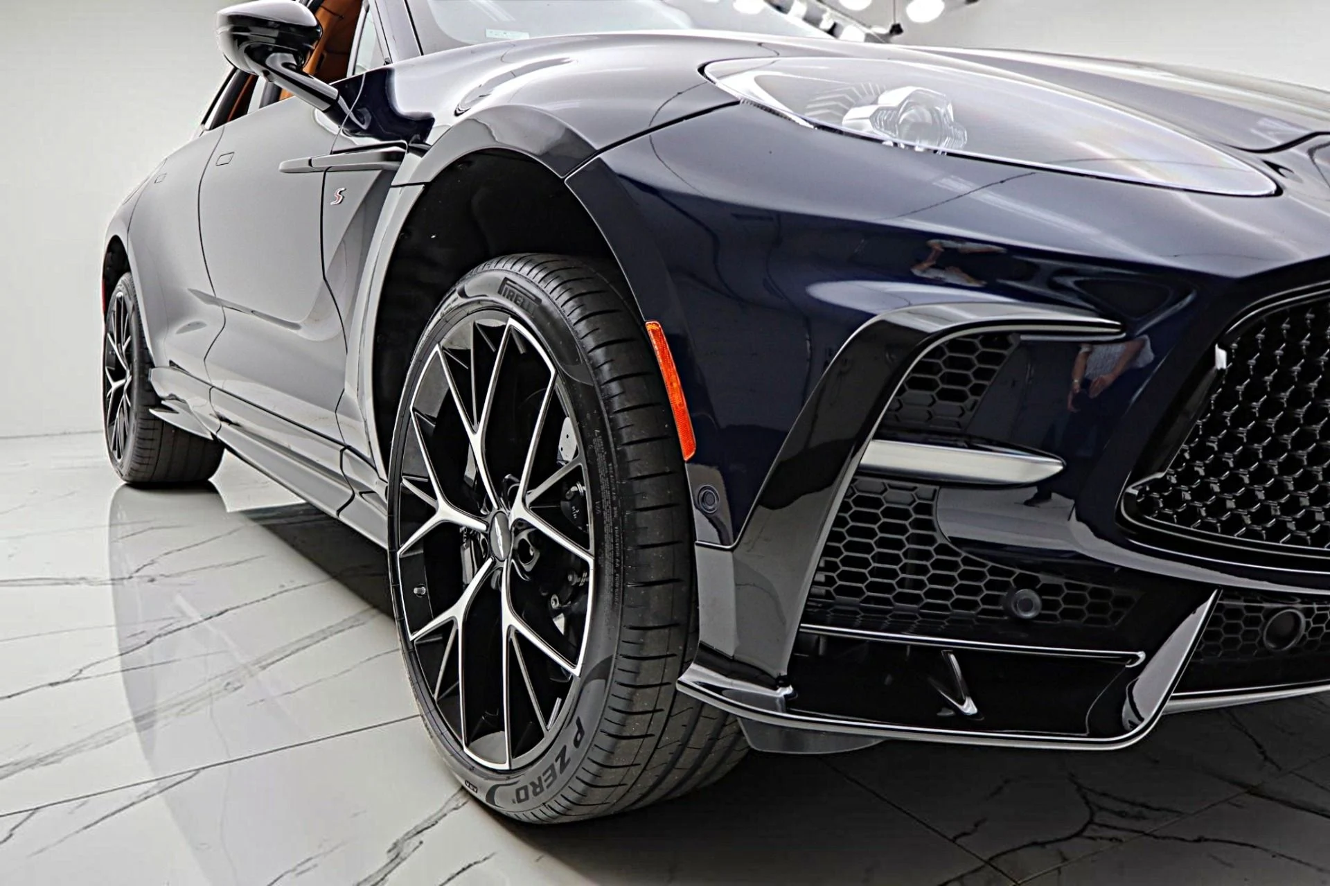 mph022_2085623745_New_2026_Aston_Martin_DBX_S_4e45c9d822