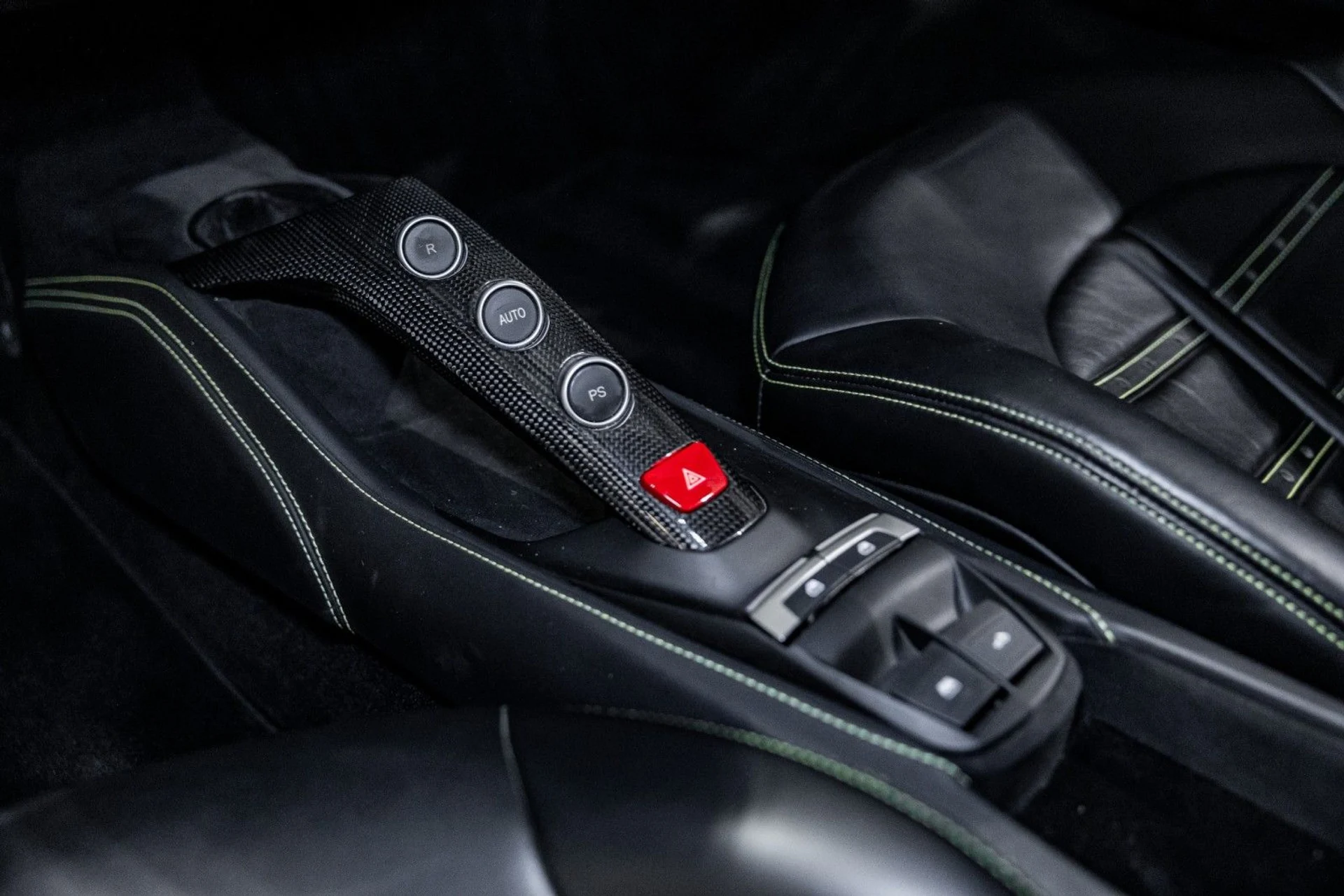 mph022_2088675726_Aw_9b8d0db061