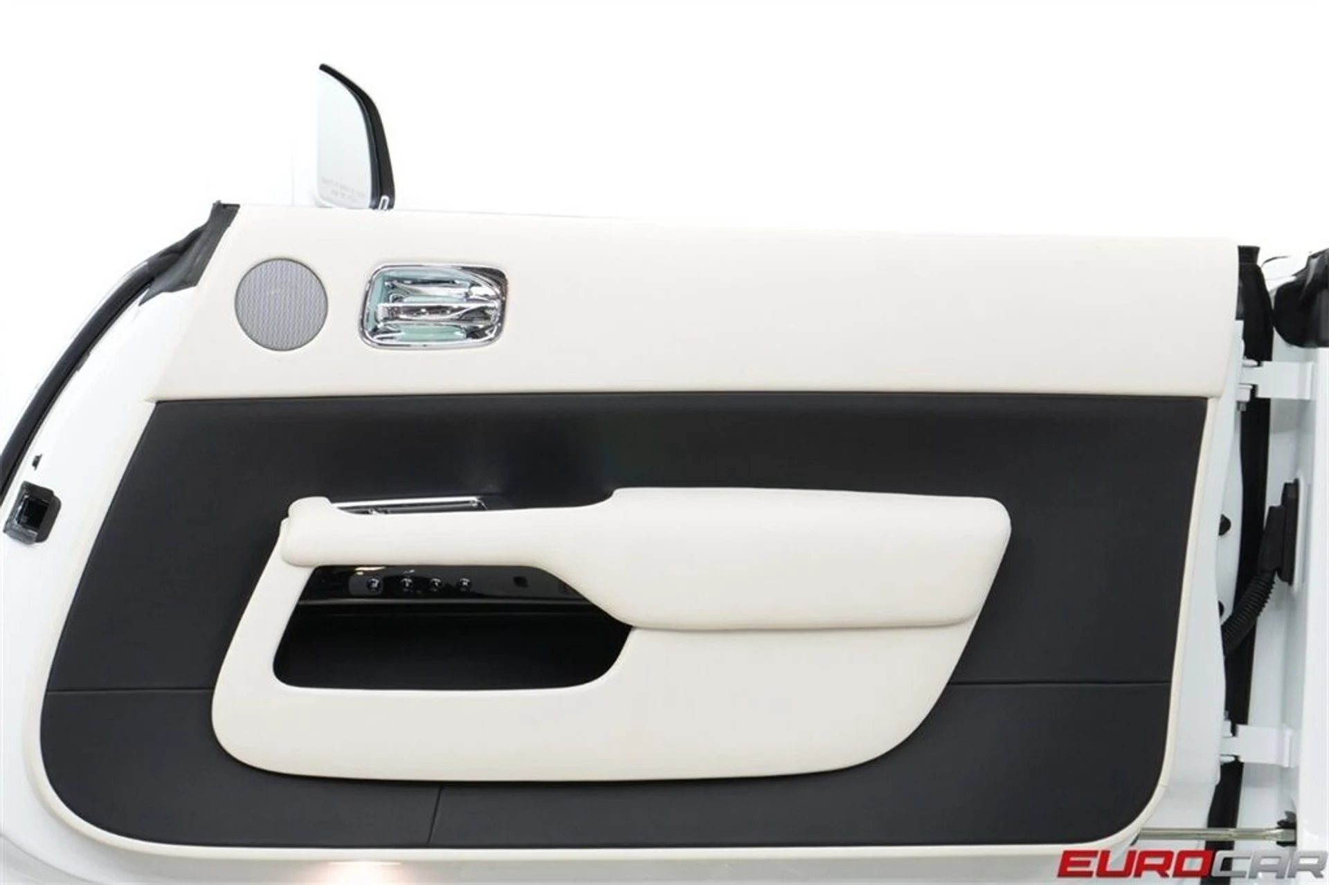 mph022_2092806411_image_23_e43acc621b