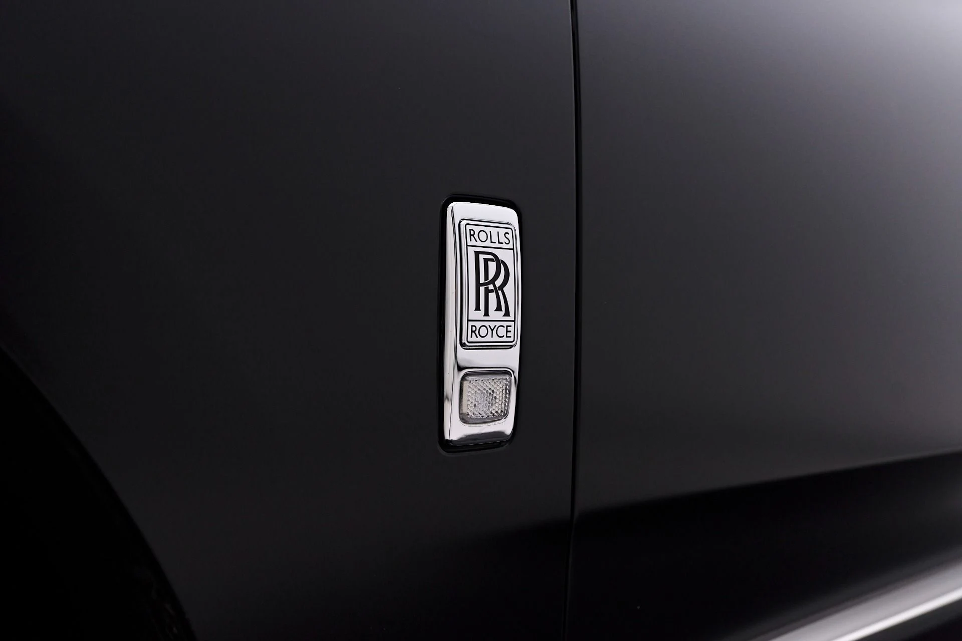 mph022_2093476186_Used_2023_Rolls_Royce_Cullinan_Base_1756252121_33f03e6cf4