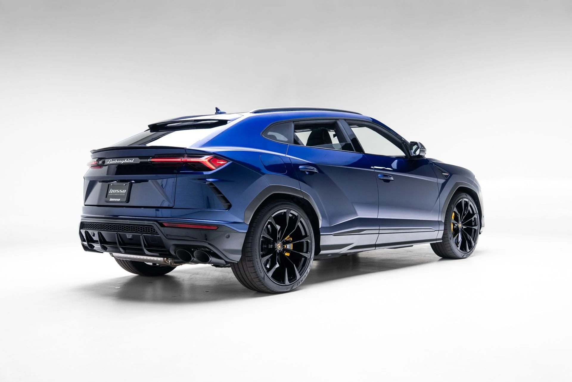 mph022_2095365048_Used_2022_Lamborghini_Urus_1775598124_f6f594ffe3