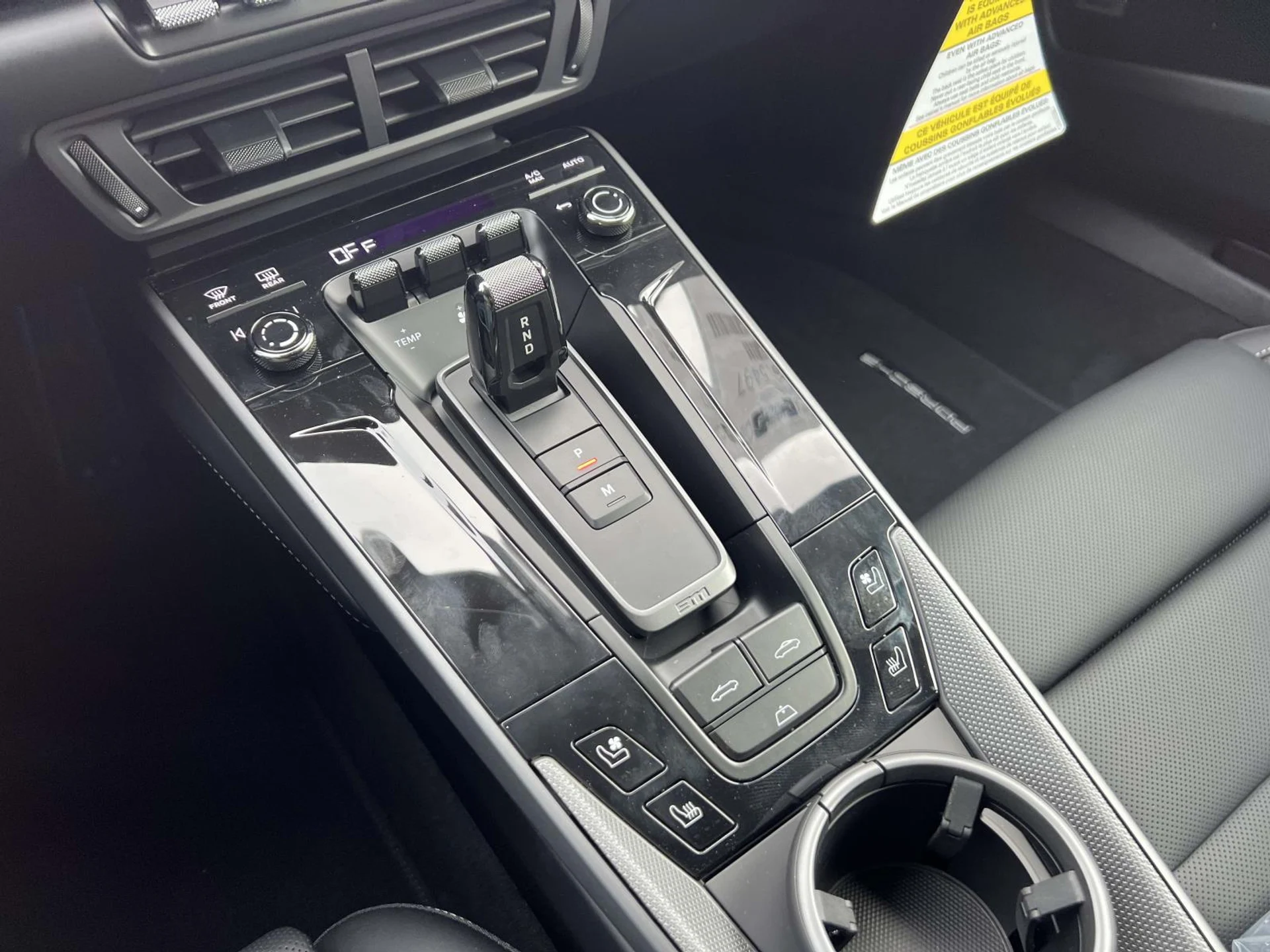 mph022_2099813571_fe282f30349202c13e70d5ba35397f1d_24142afd44