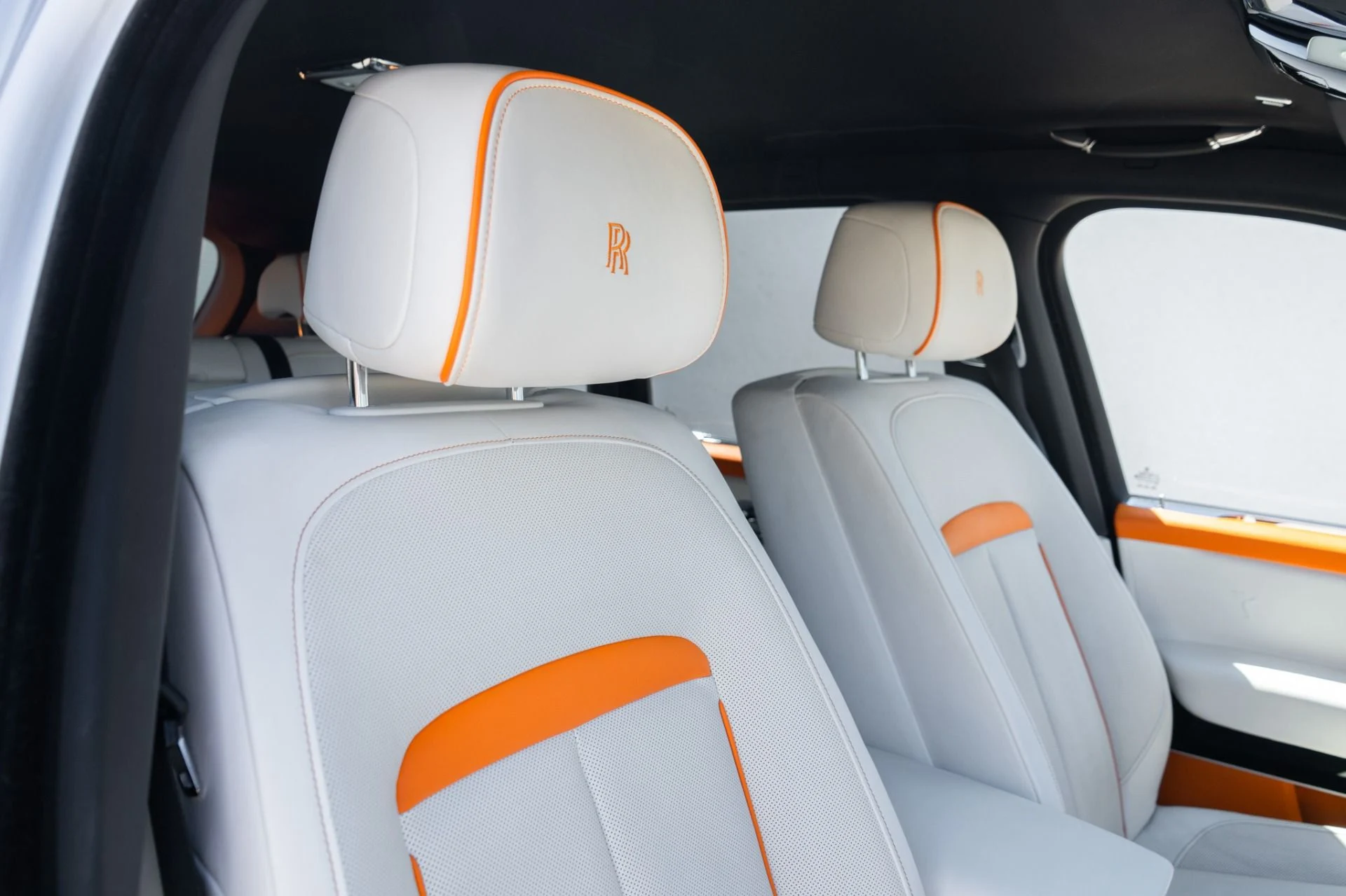 mph022_2104078950_Used_2022_Rolls_Royce_Cullinan_1773433397_e530489710